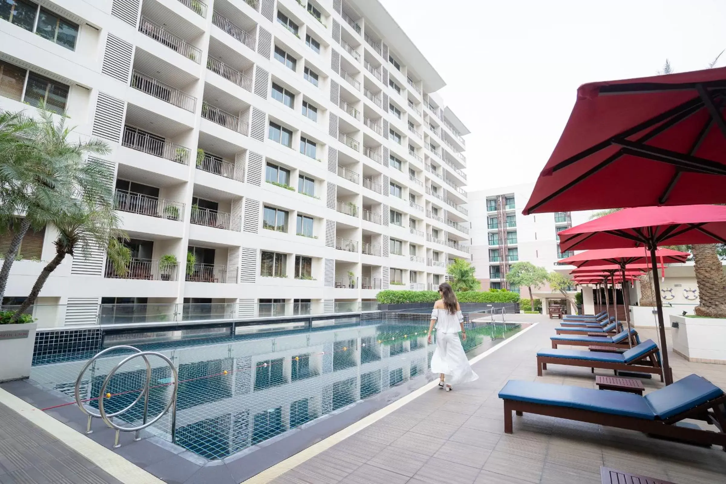 Swimming pool in Centre Point Sukhumvit Thong-Lo