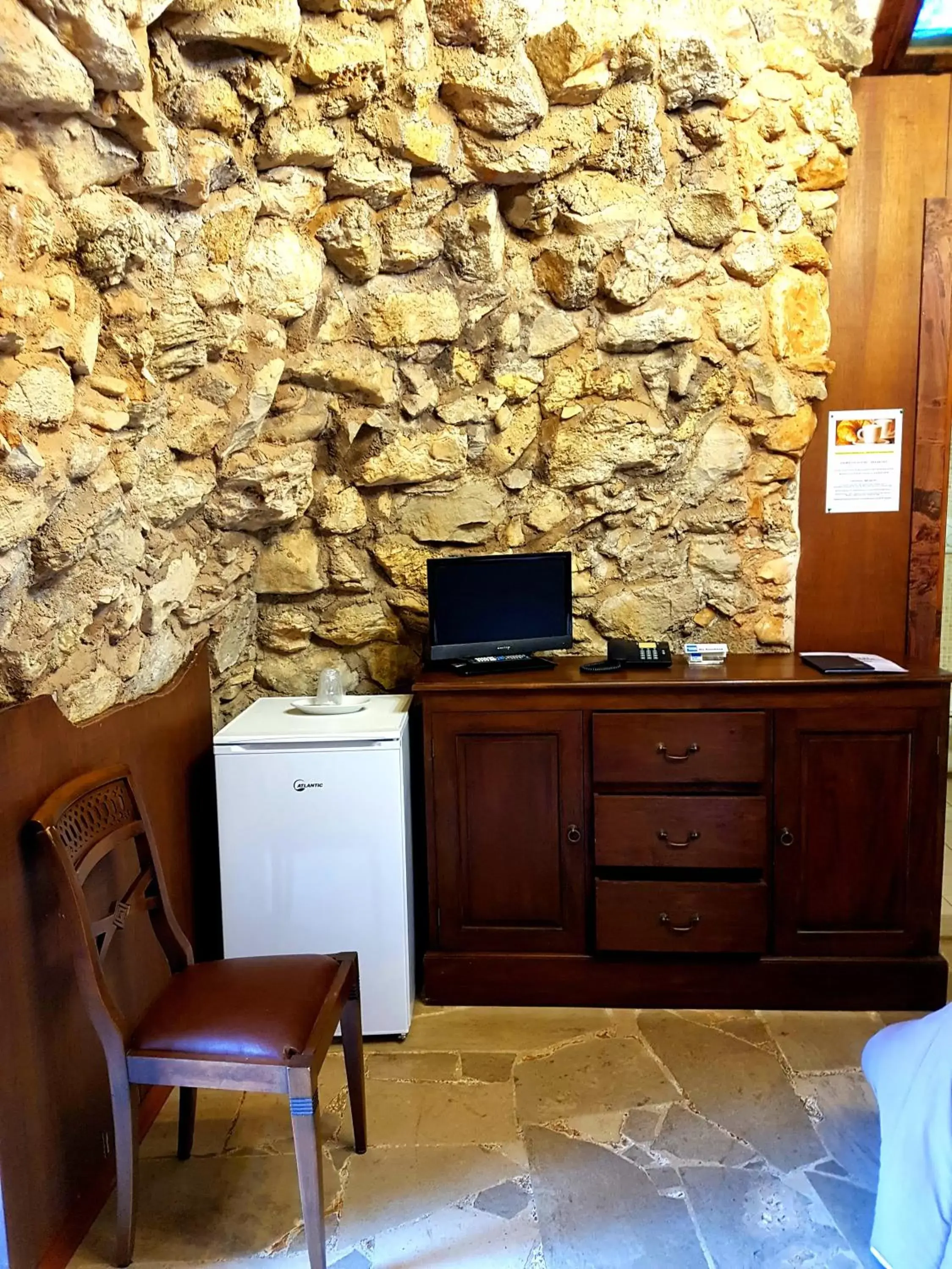 Photo of the whole room, TV/Entertainment Center in Hotel Villa Elisabetta