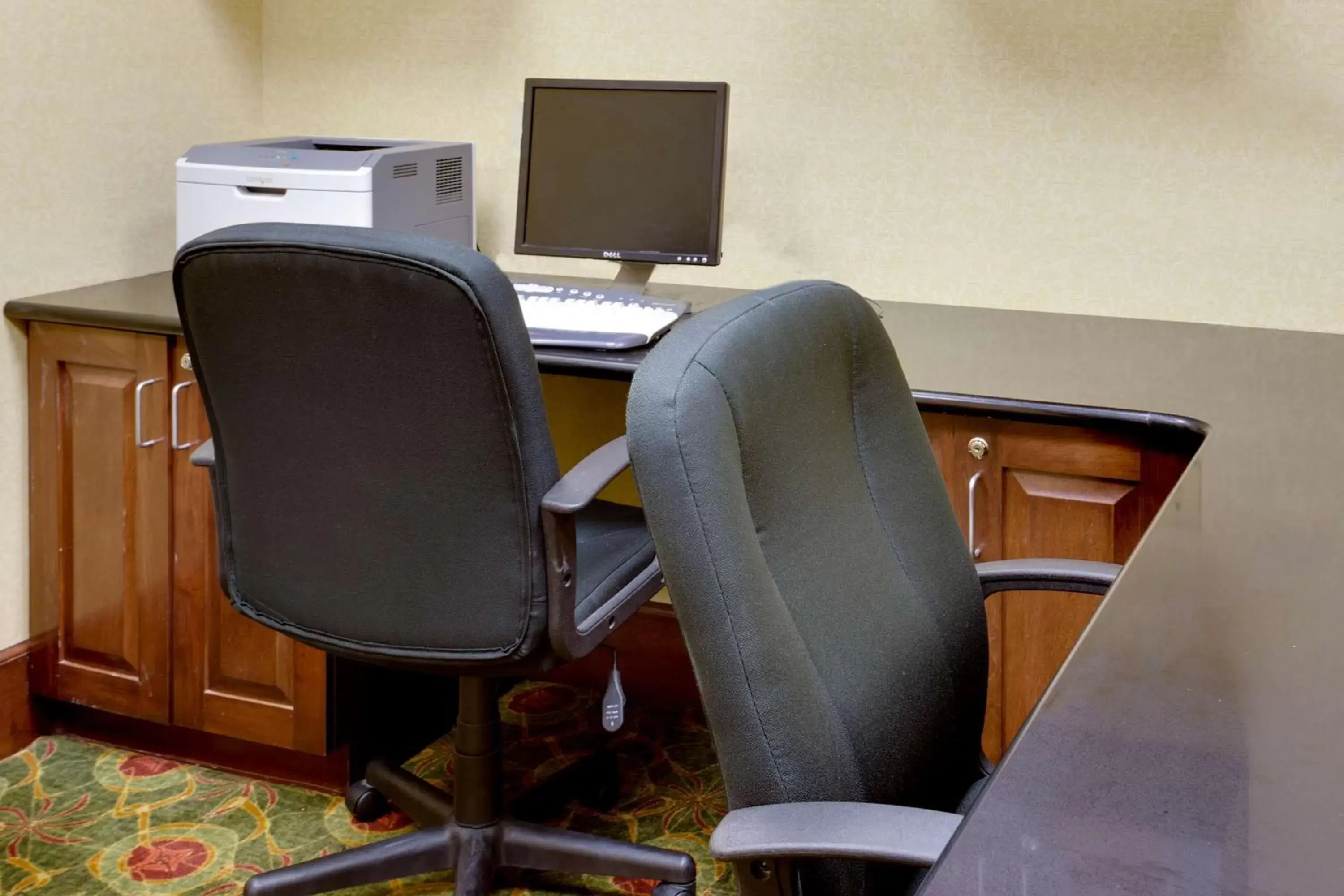 Business facilities, Business Area/Conference Room in Hampton Inn Auburn