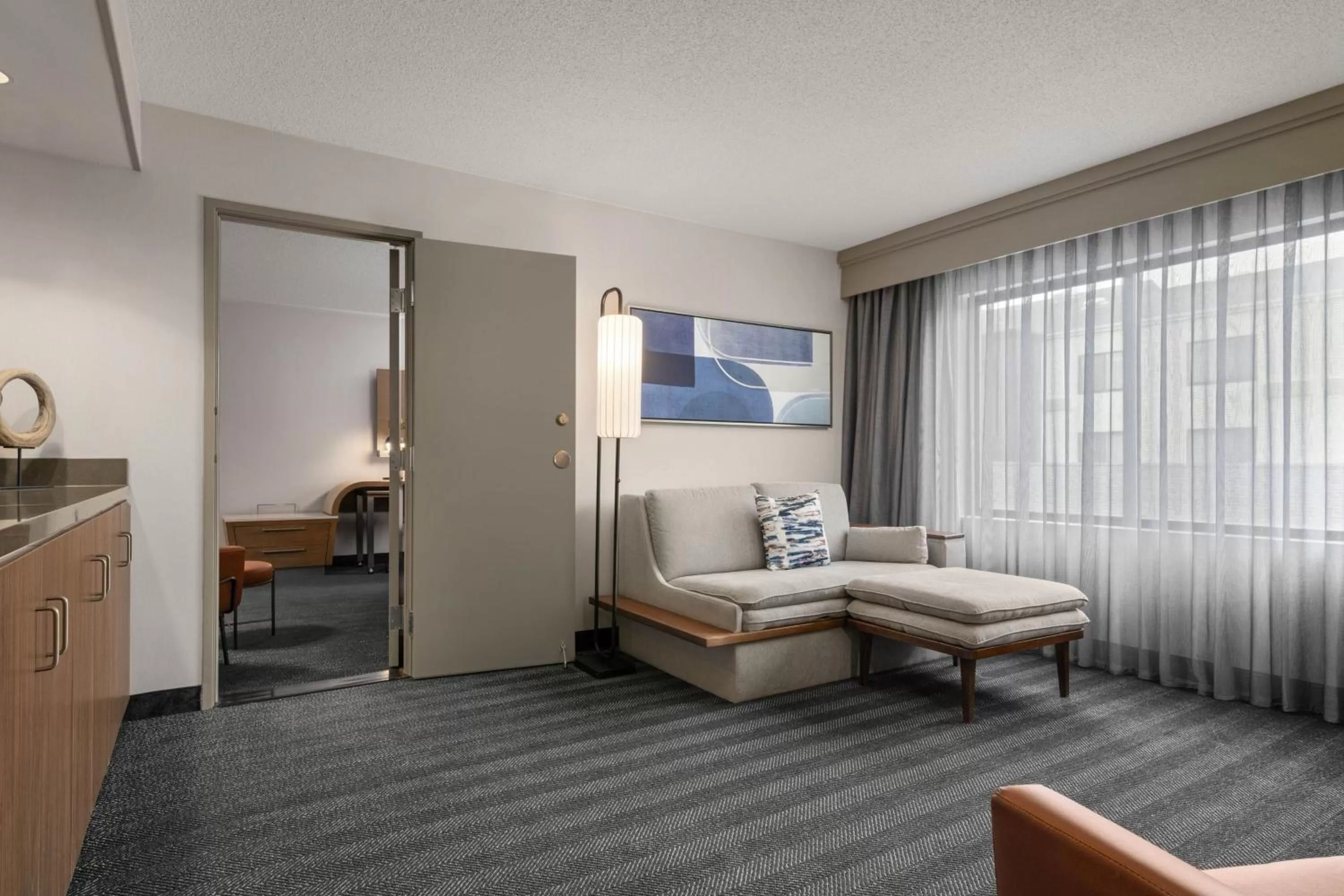 1 Bedroom 2 room Suite, 1 King, Sofa bed in Courtyard Boise Downtown