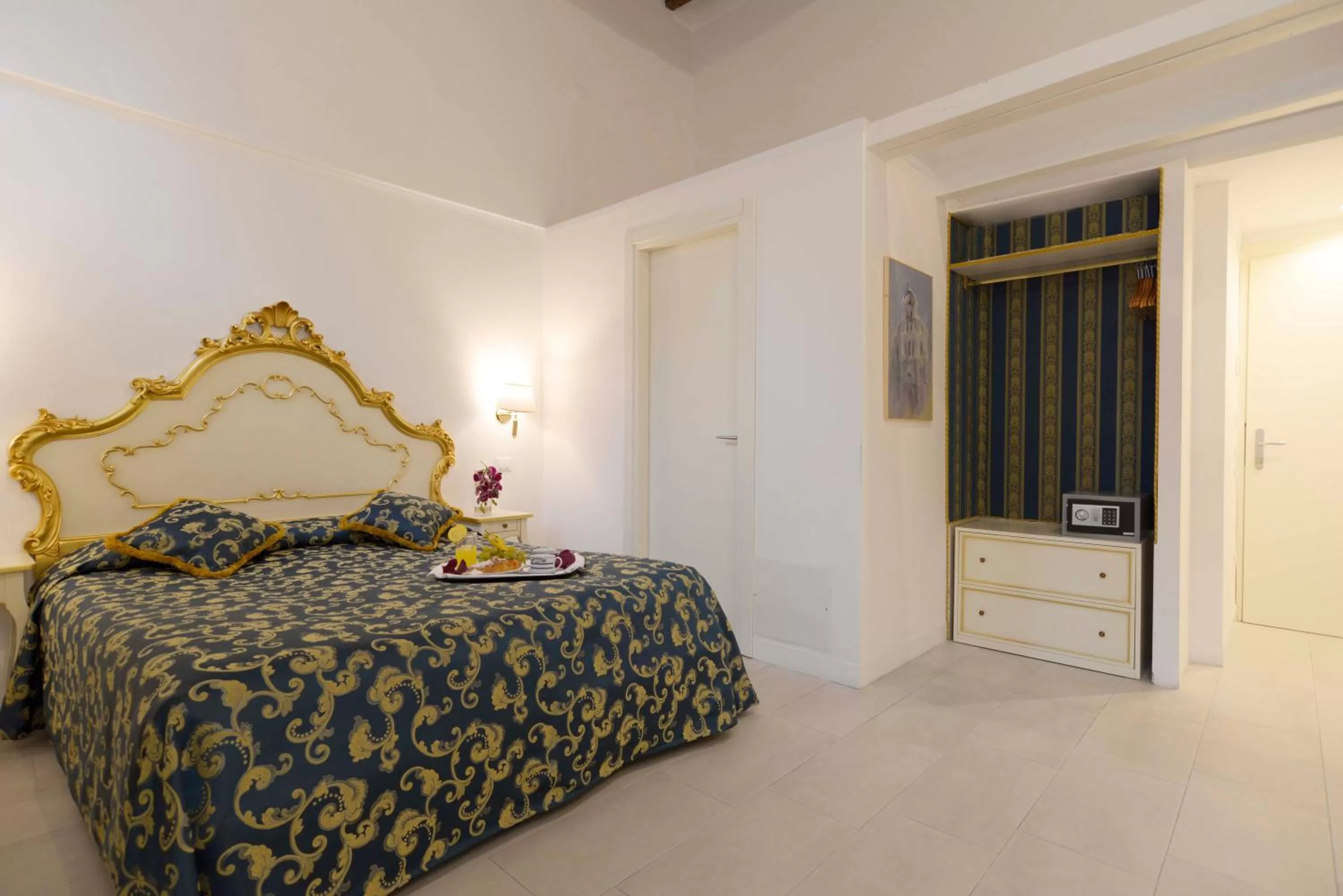 Photo of the whole room, Bed in Al Mascaron Ridente