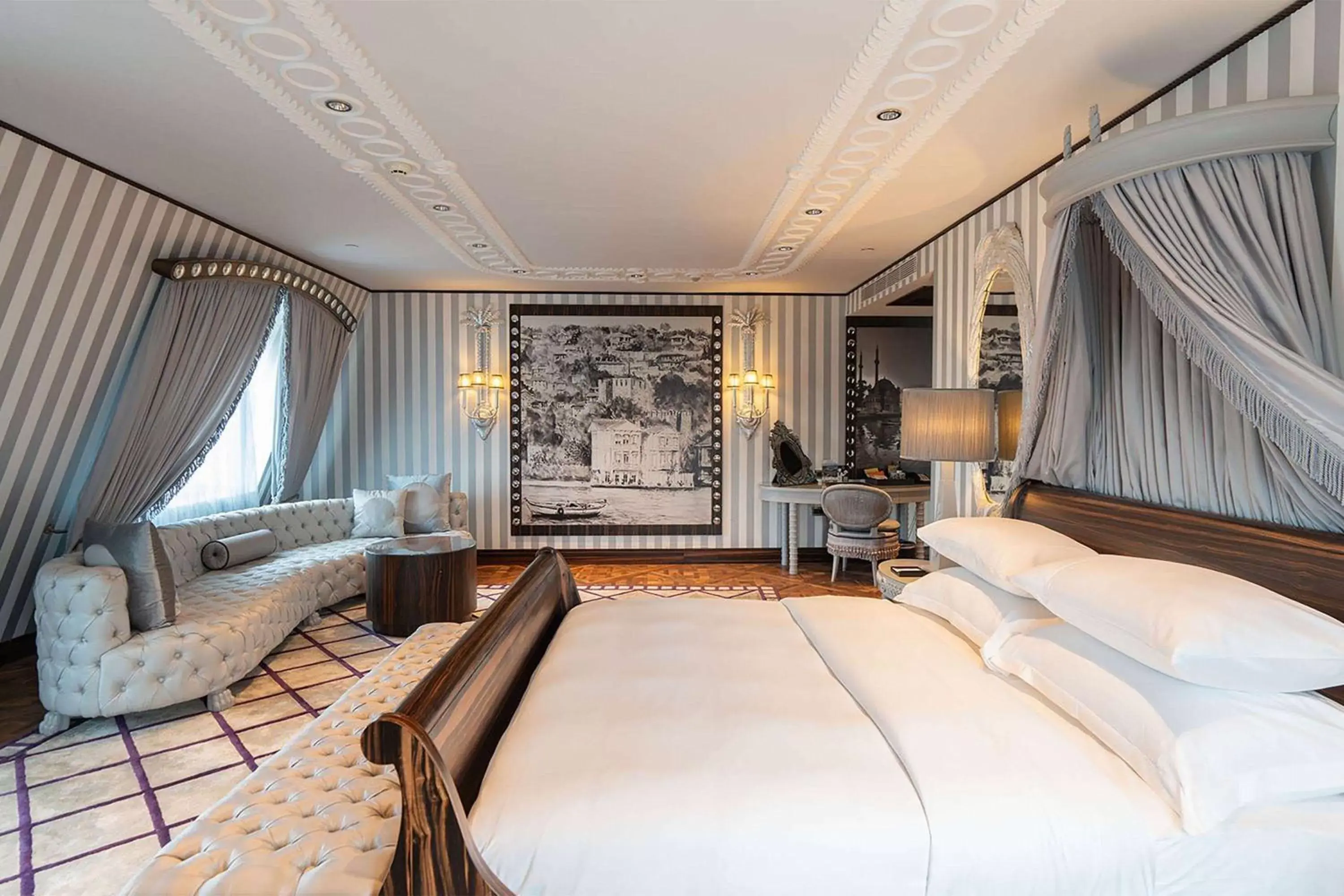 Photo of the whole room in Wyndham Grand Istanbul Kalamış Marina Hotel