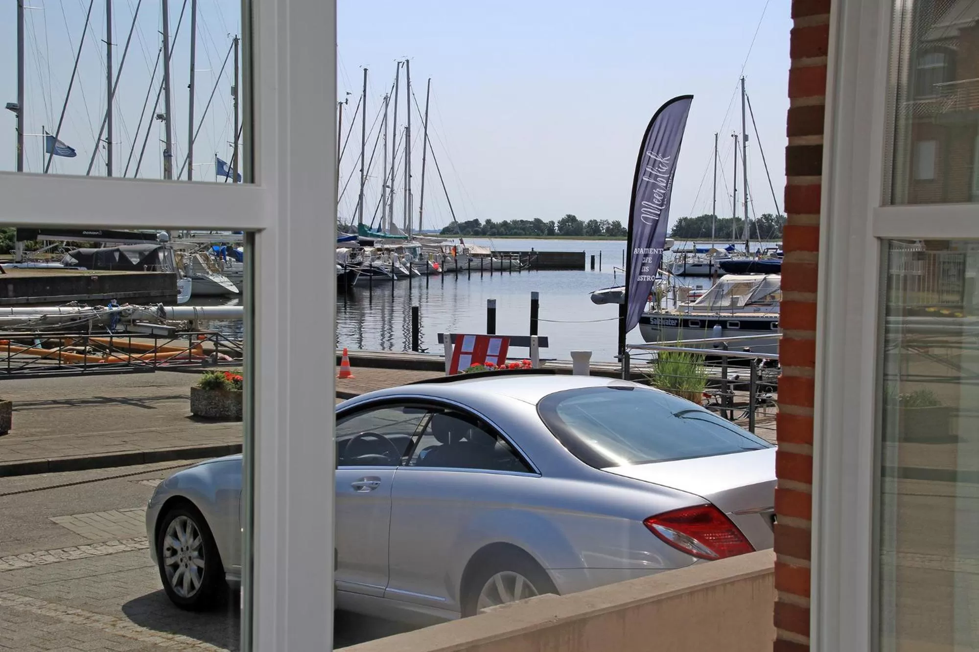 Apartment with Terrace in Meerblick Lemkenhafen