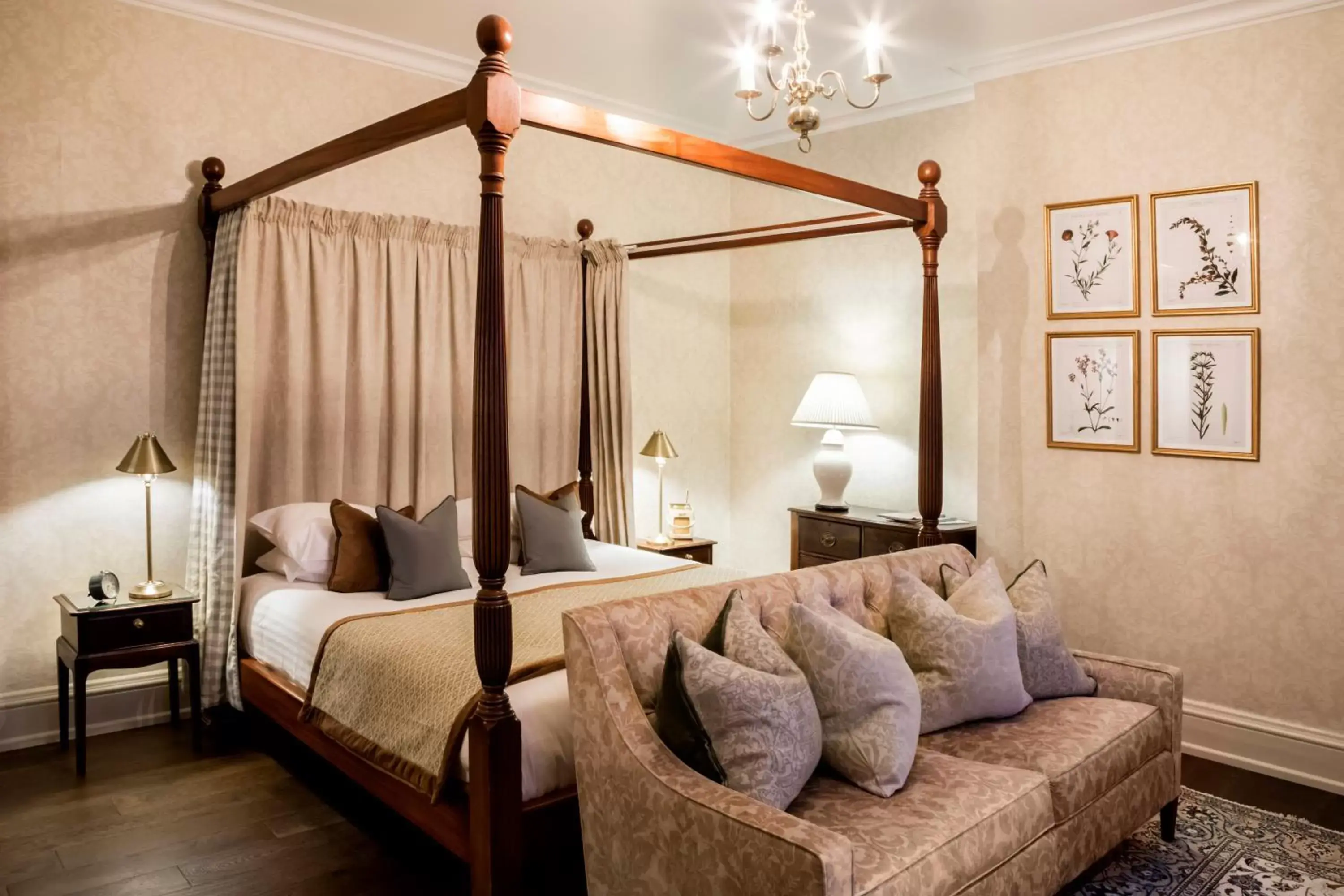 Bed, Seating Area in Eastwell Manor, Champneys Hotel & Spa