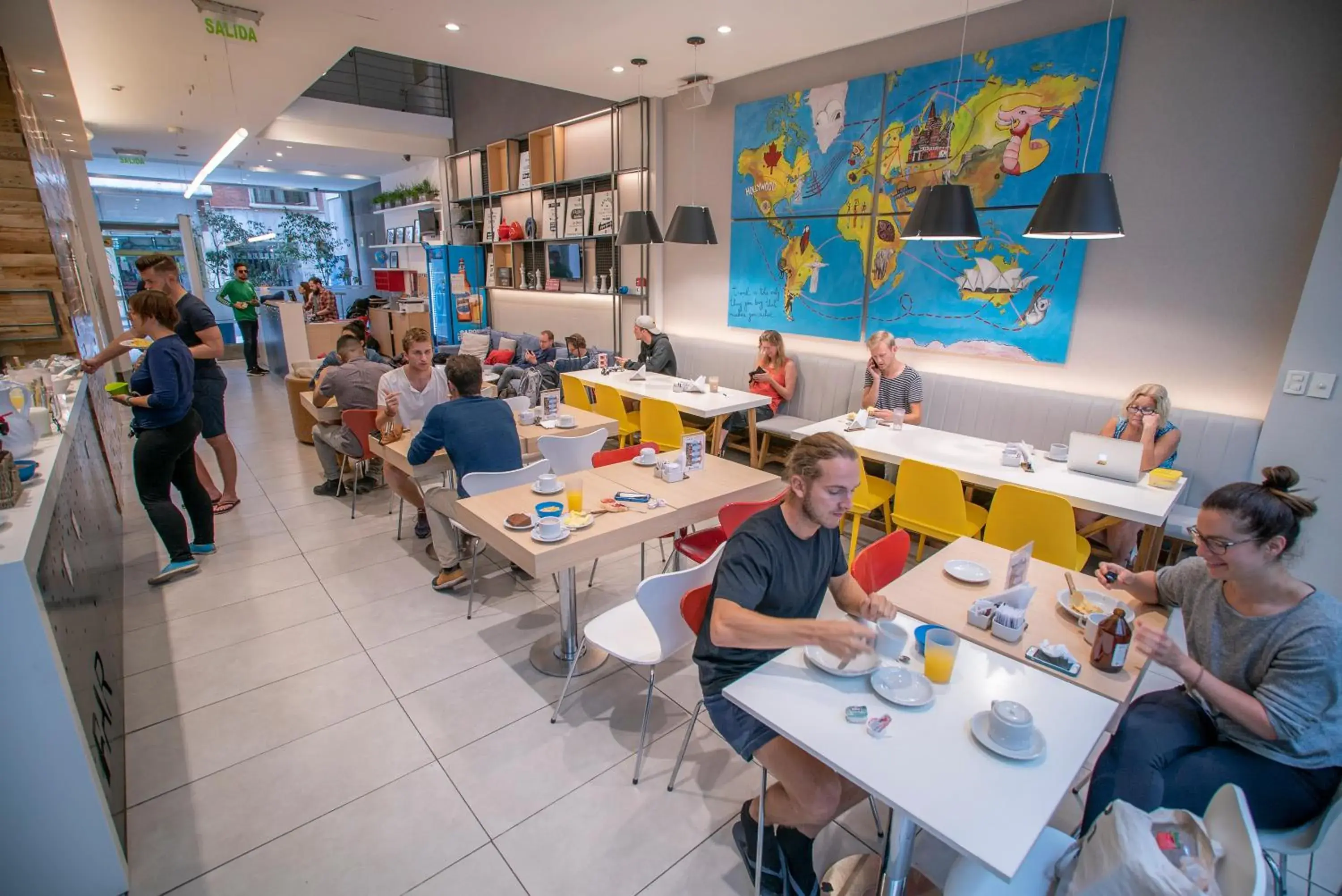 Restaurant/Places to Eat in America Del Sur Hostel Buenos Aires