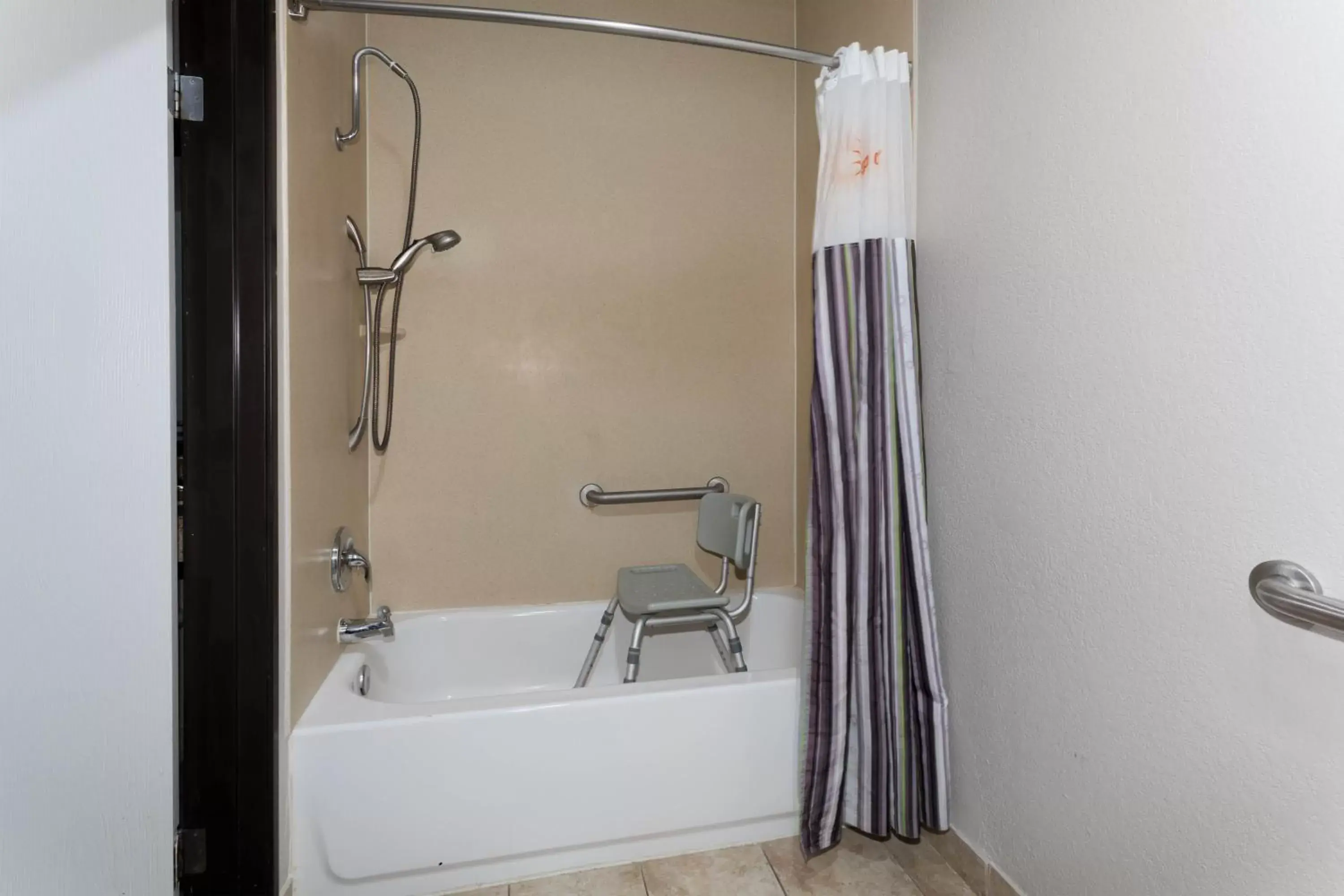 Bathroom in La Quinta by Wyndham Henderson-Northeast Denver