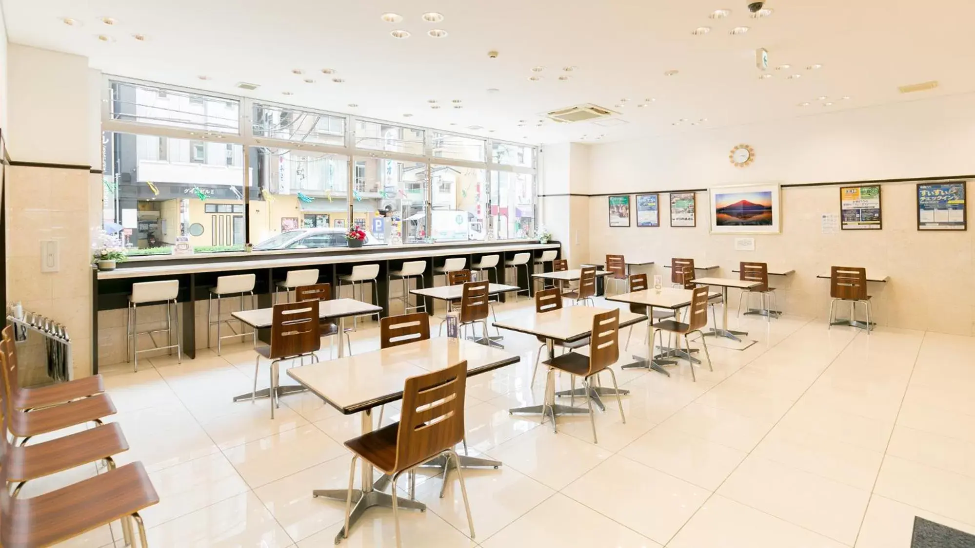 Lounge or bar, Restaurant/Places to Eat in Toyoko Inn Fukushima-eki Higashi-guchi No 1