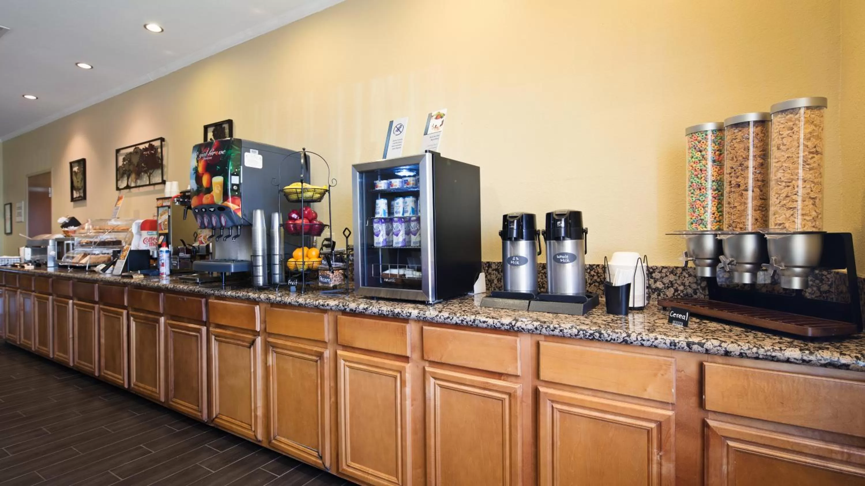 Restaurant/places to eat in Quality Inn Perryton