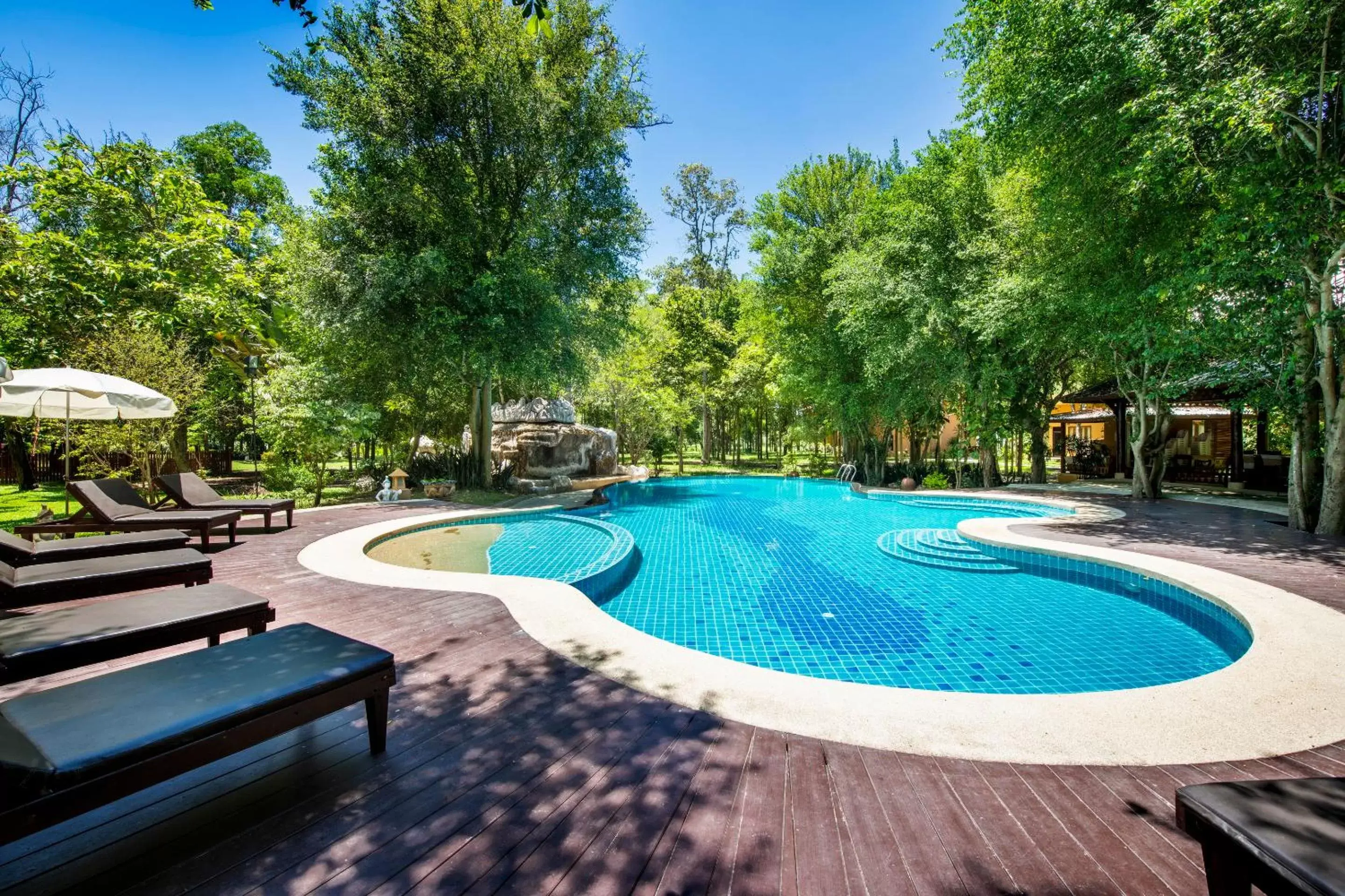 Swimming Pool in Vana Varin Resort