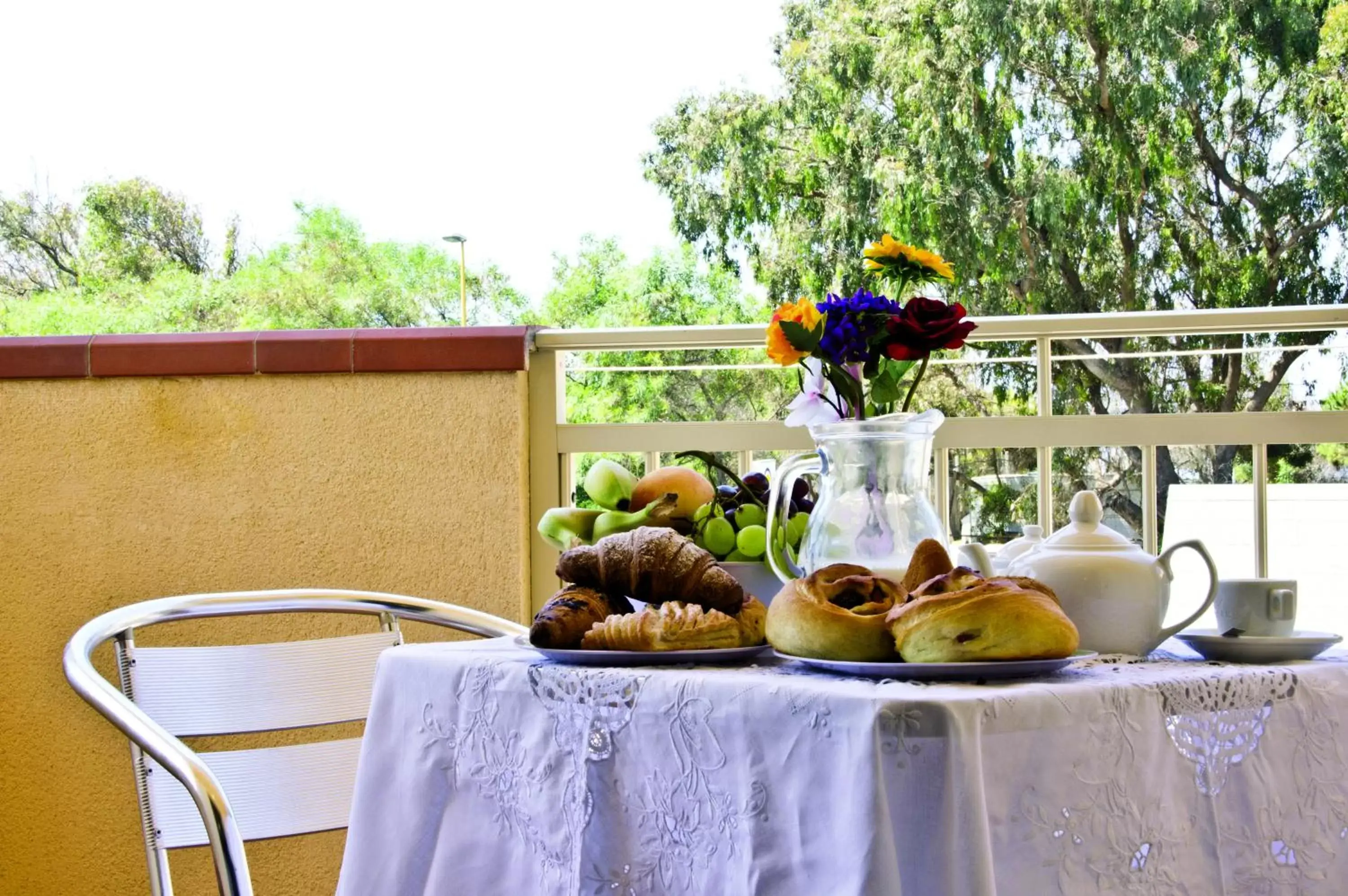 Balcony/Terrace, Food in B&B Albachiara