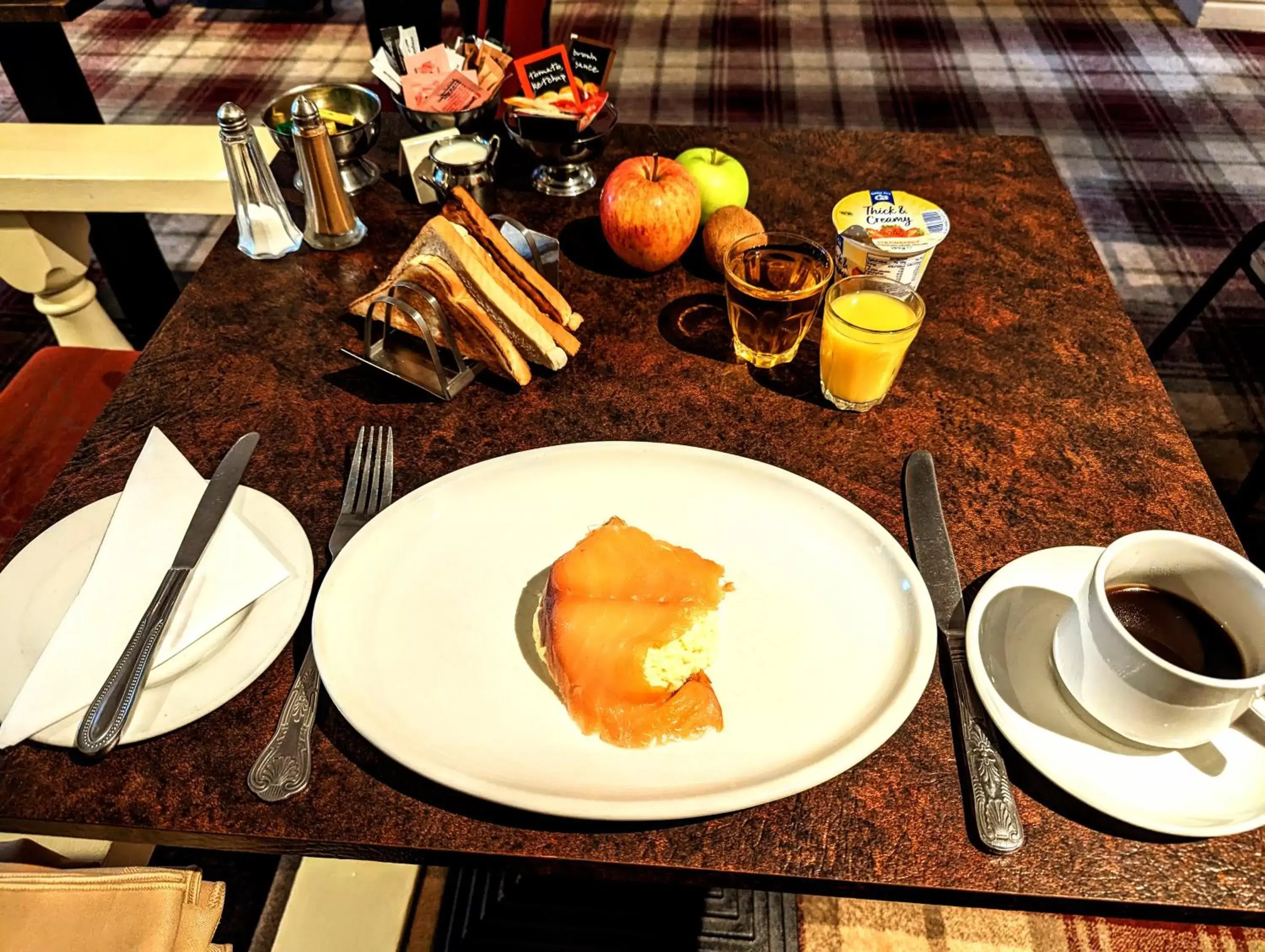 Breakfast in Brookside Hotel & Restaurant