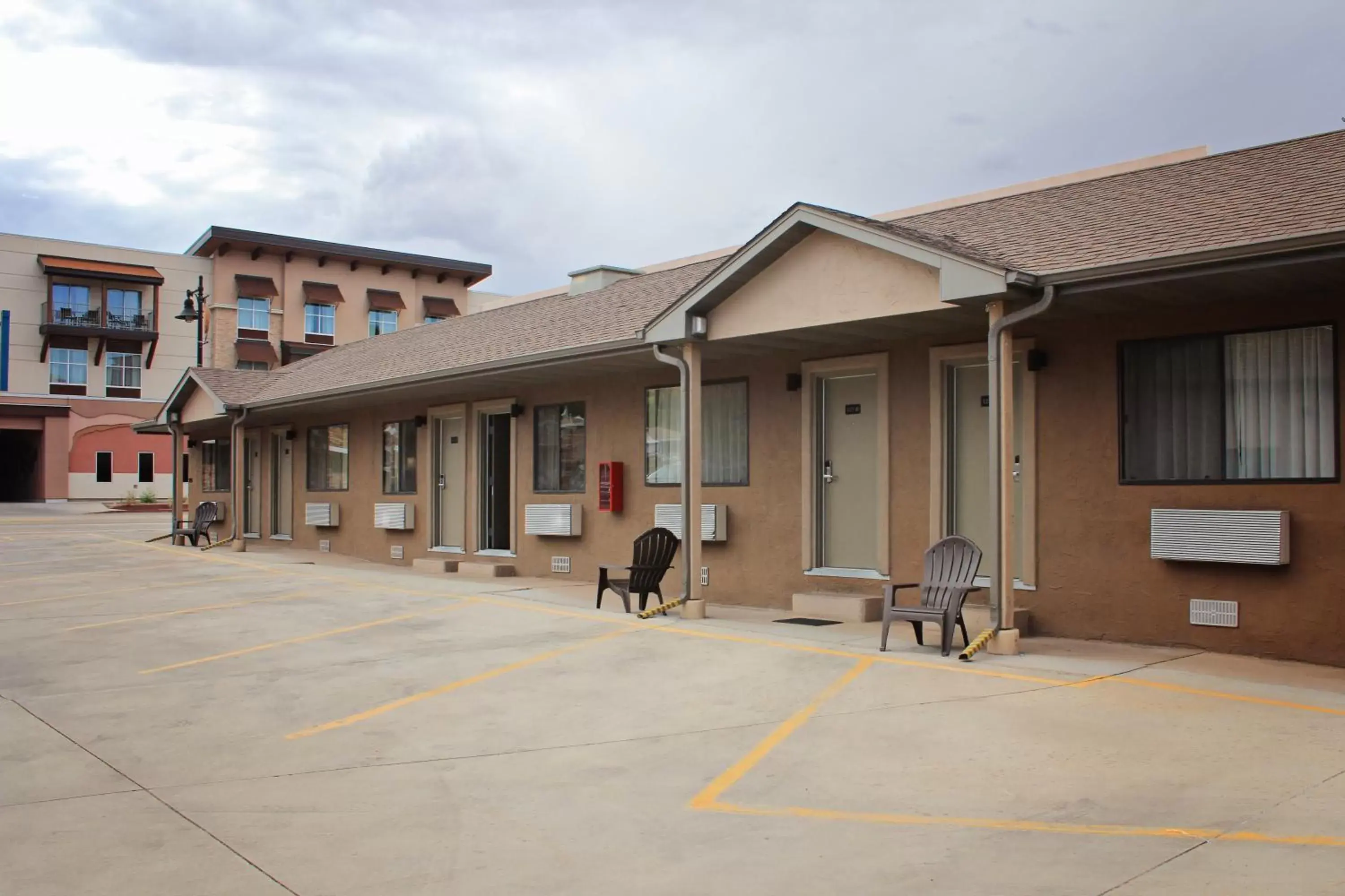 Property Building in Bowen Motel