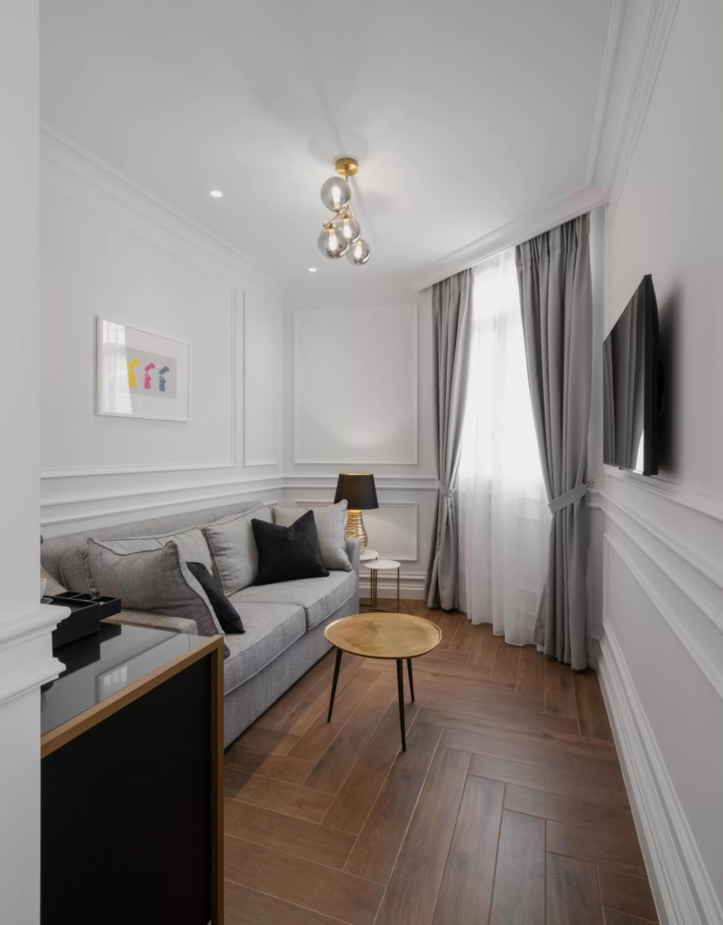 TV and multimedia in Praxitelous Luxury Suites