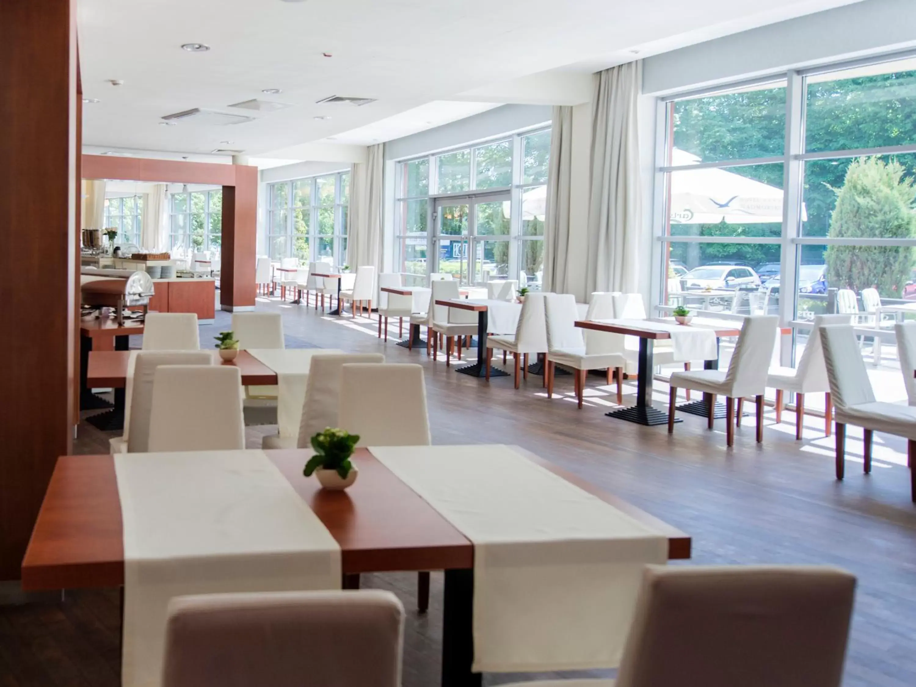 Buffet breakfast, Restaurant/Places to Eat in Hotel Nadmorski