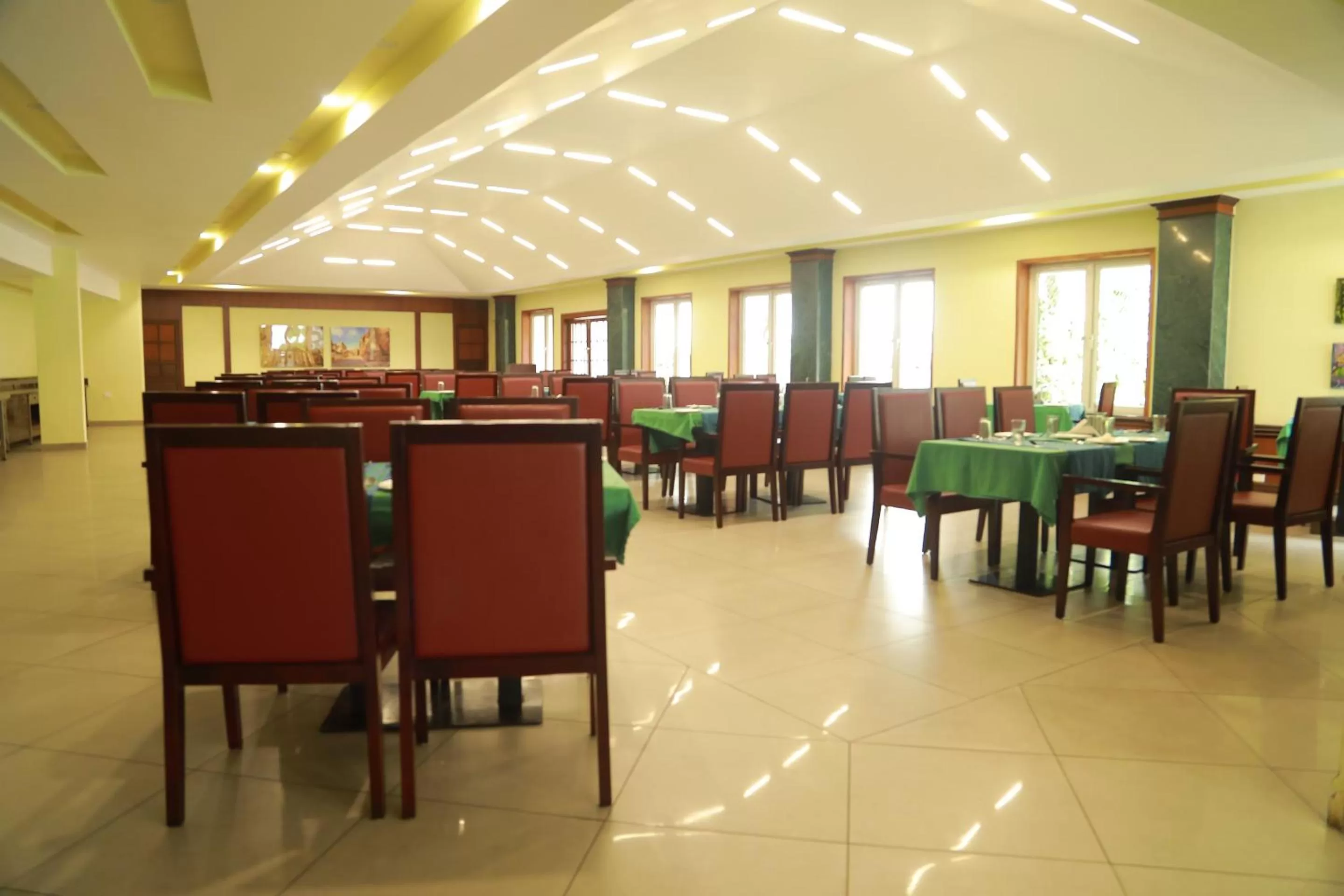 Restaurant/places to eat in Eastend Munnar