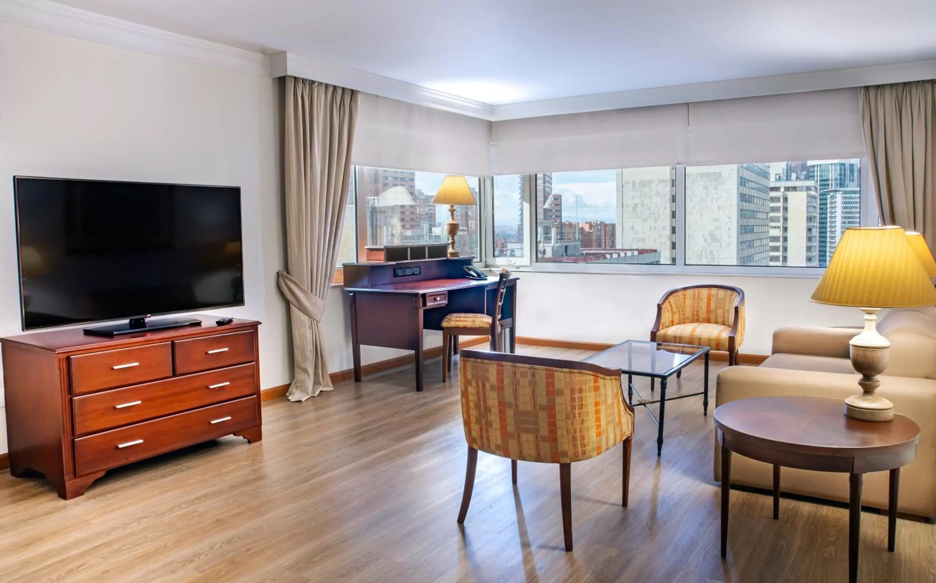 Seating area, TV/Entertainment Center in GHL Hotel Tequendama Bogotá