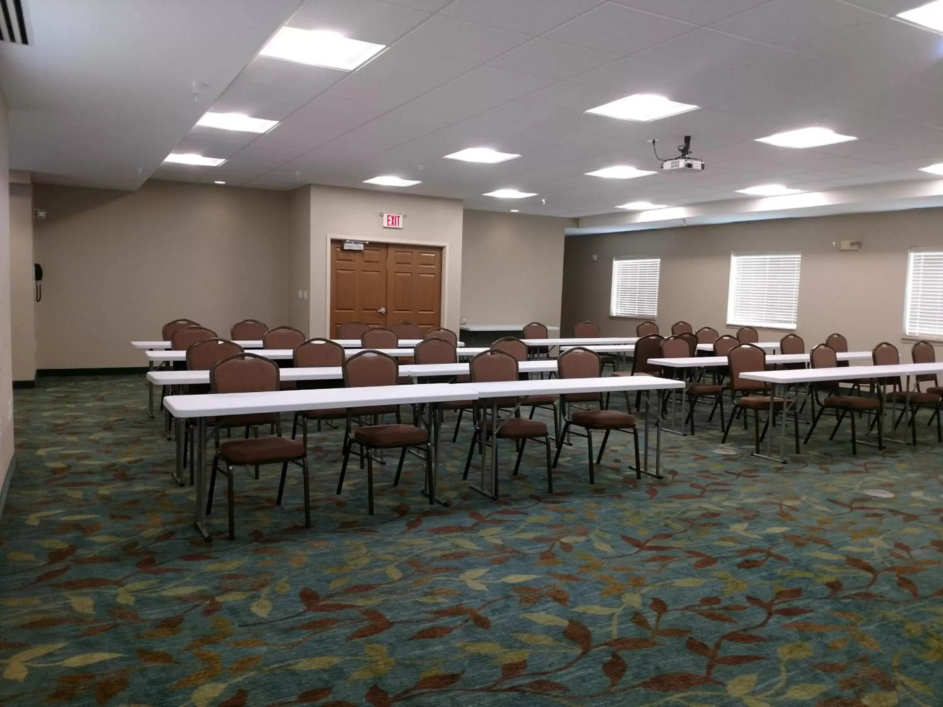 Meeting/conference room in Candlewood Suites Indianapolis Northwest, an IHG Hotel