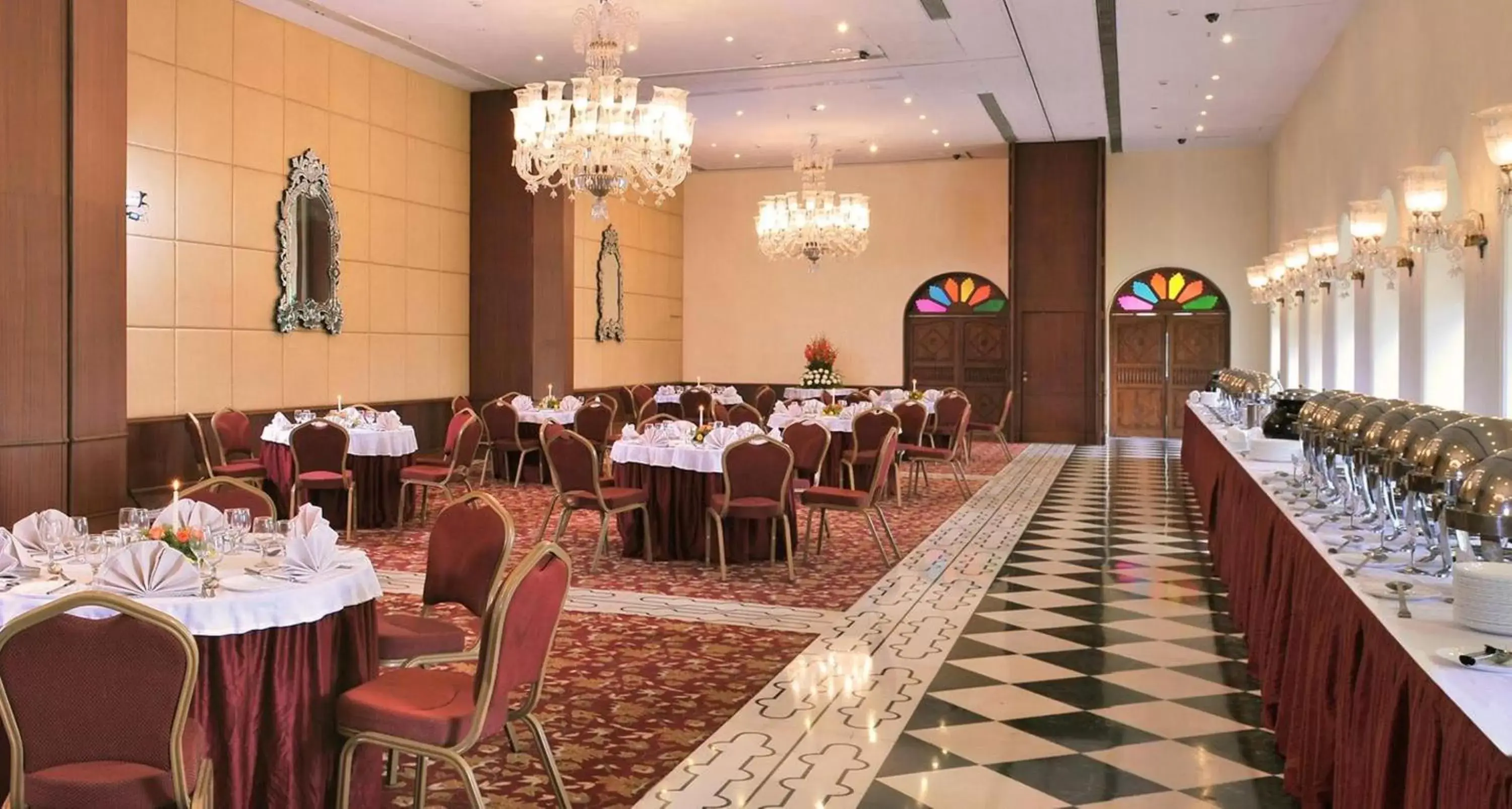 Business facilities, Restaurant/Places to Eat in The Grand Imperial - Heritage Hotel