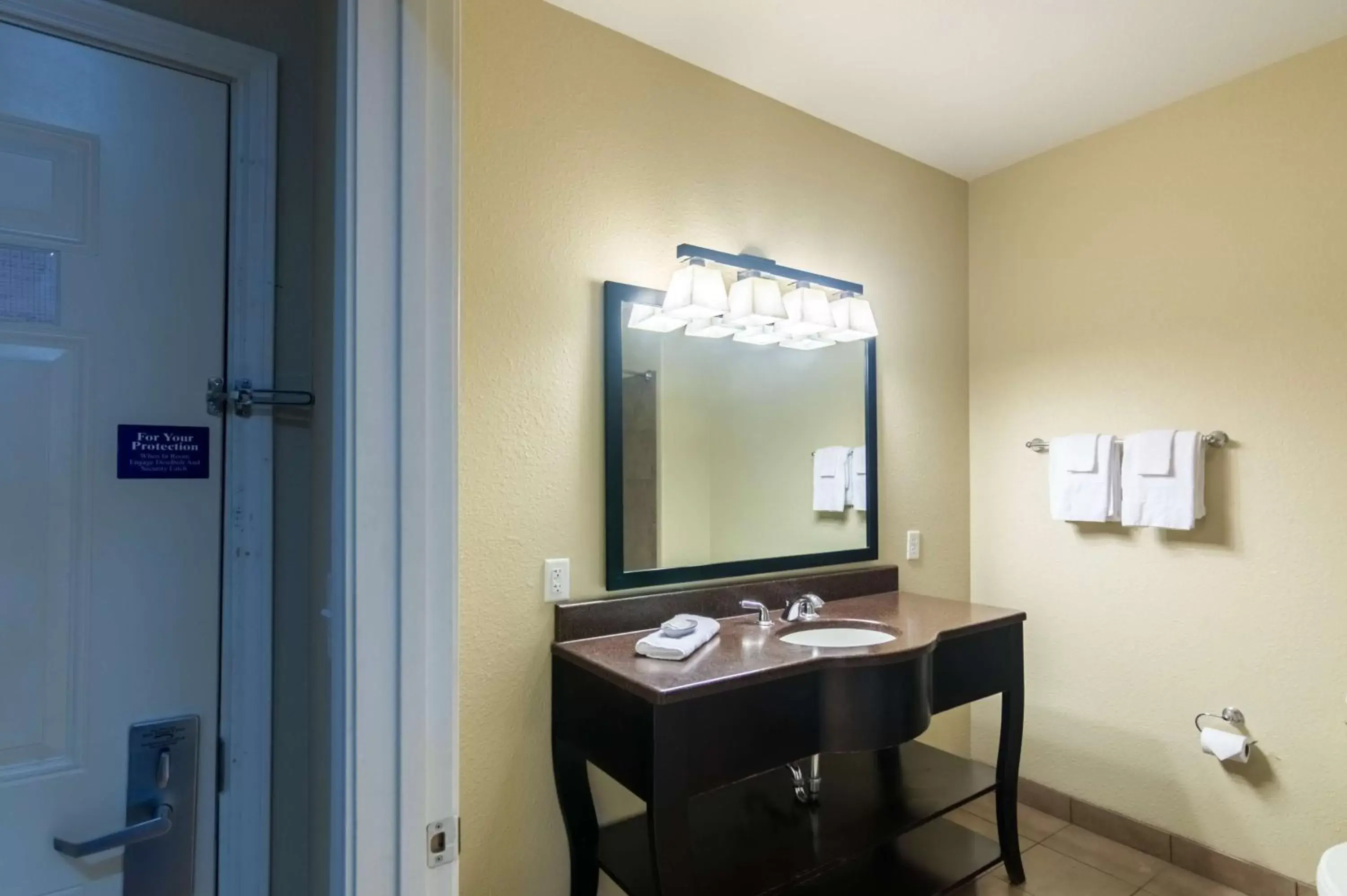 Bathroom in Motel 6-Colorado City, TX