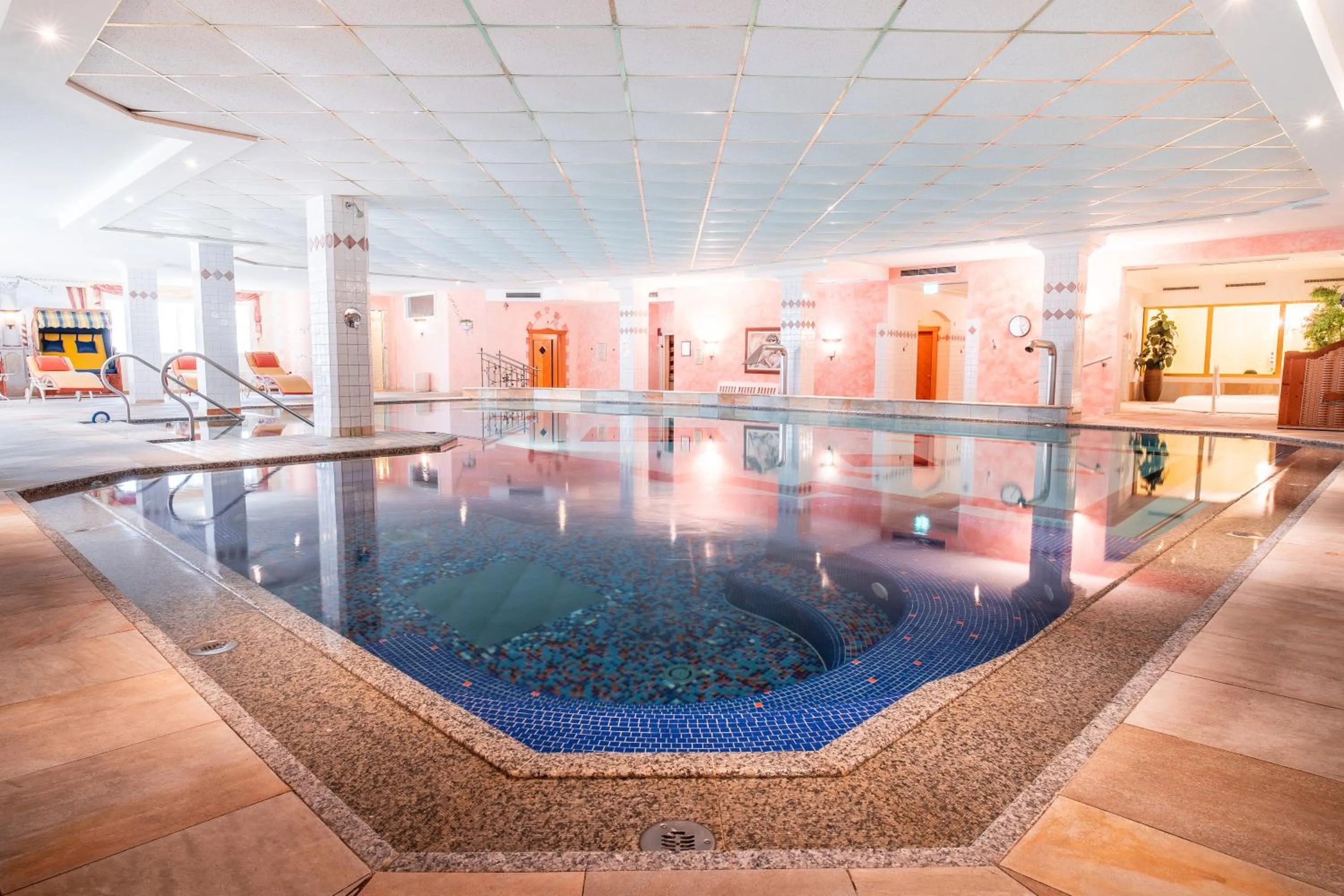 Swimming pool in Wellnesshotel Schönruh - Adults only