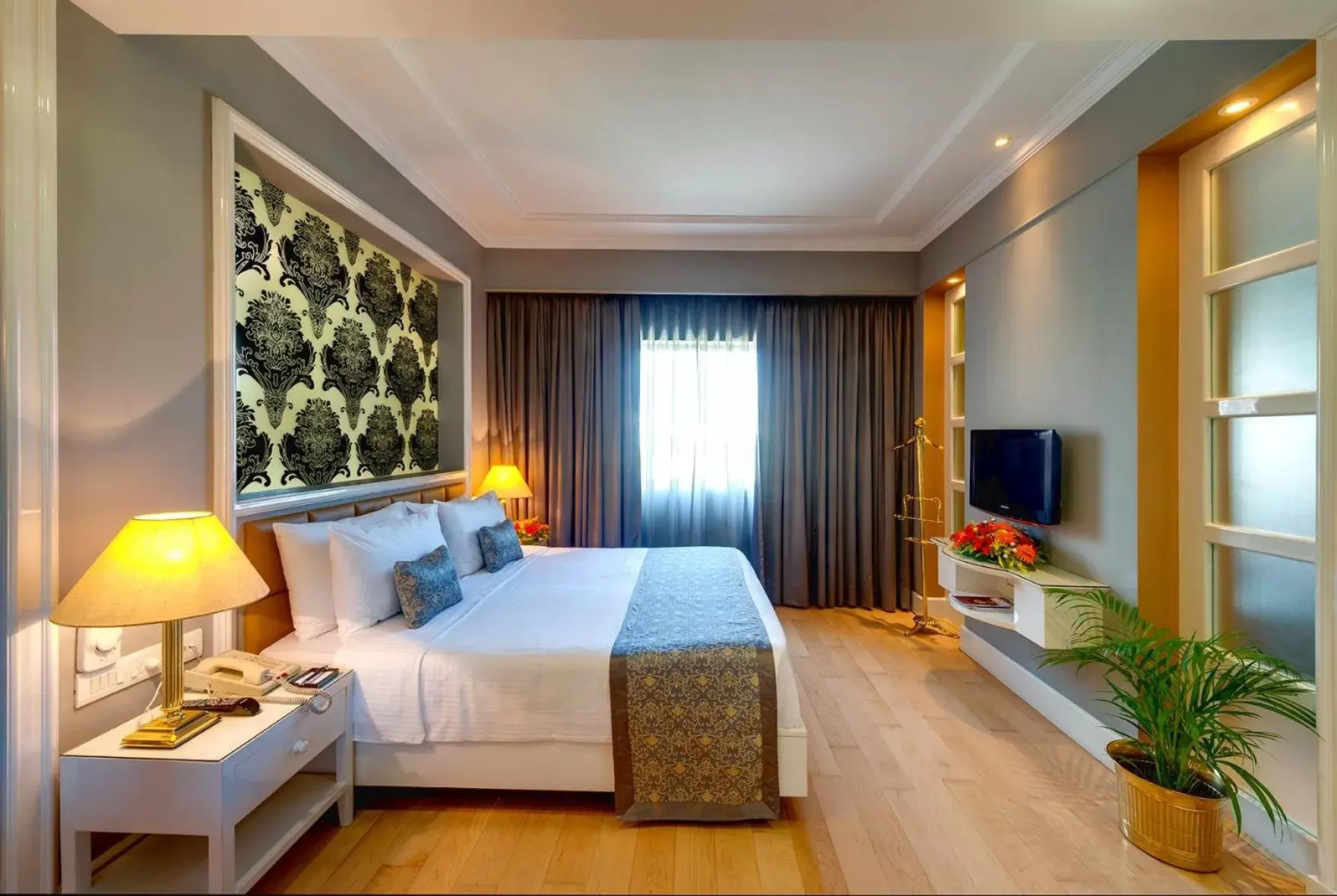 Bed in Kenilworth Hotel, Kolkata Bed in Kenilworth Hotel, Kolkata