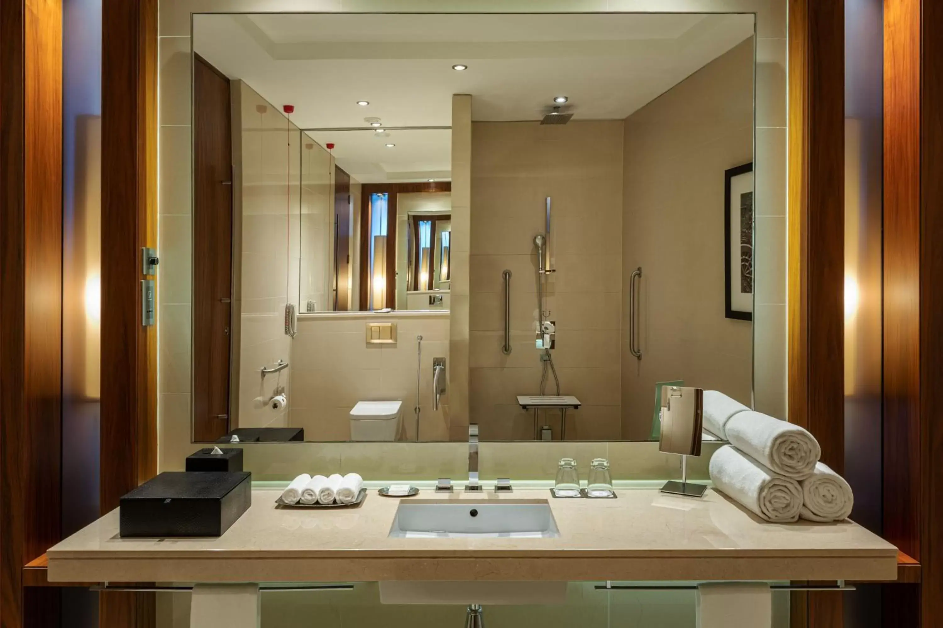 Bathroom in JW Marriott Marquis Hotel Dubai