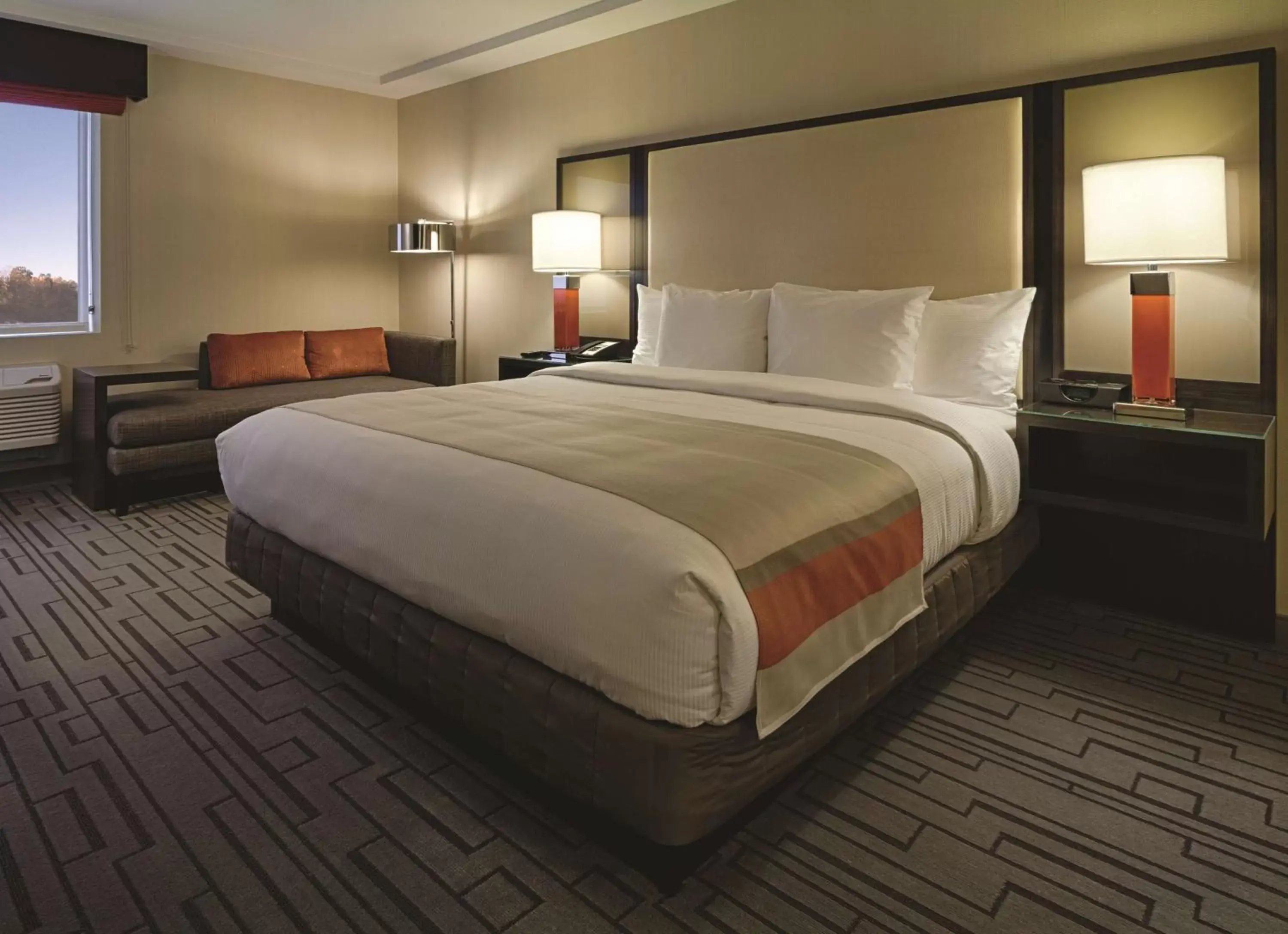 King Room - Non-Smoking in DoubleTree by Hilton Hotel Bristol King Room - Non-Smoking in DoubleTree by Hilton Hotel Bristol