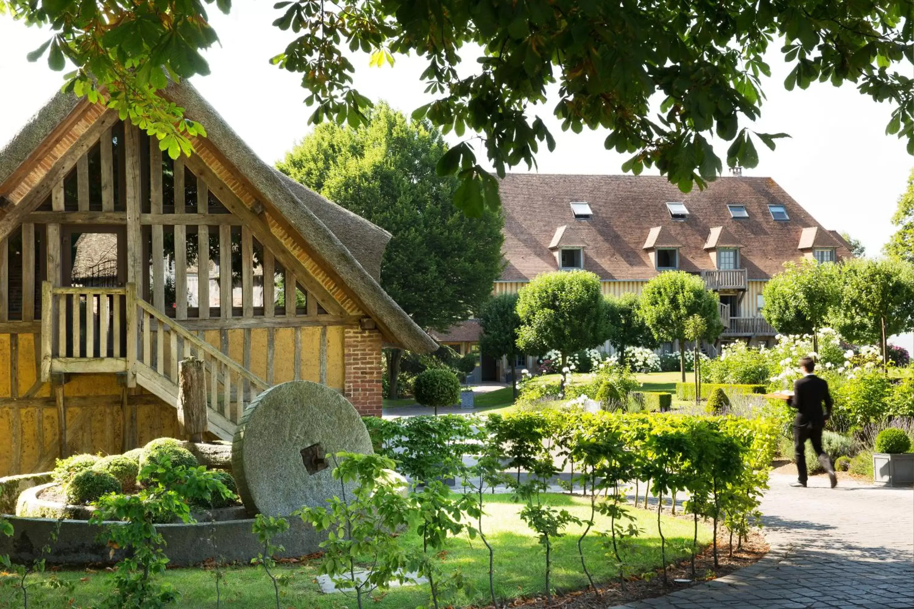 Garden, Property Building in La Ferme Saint Simeon Spa - Relais & Chateaux