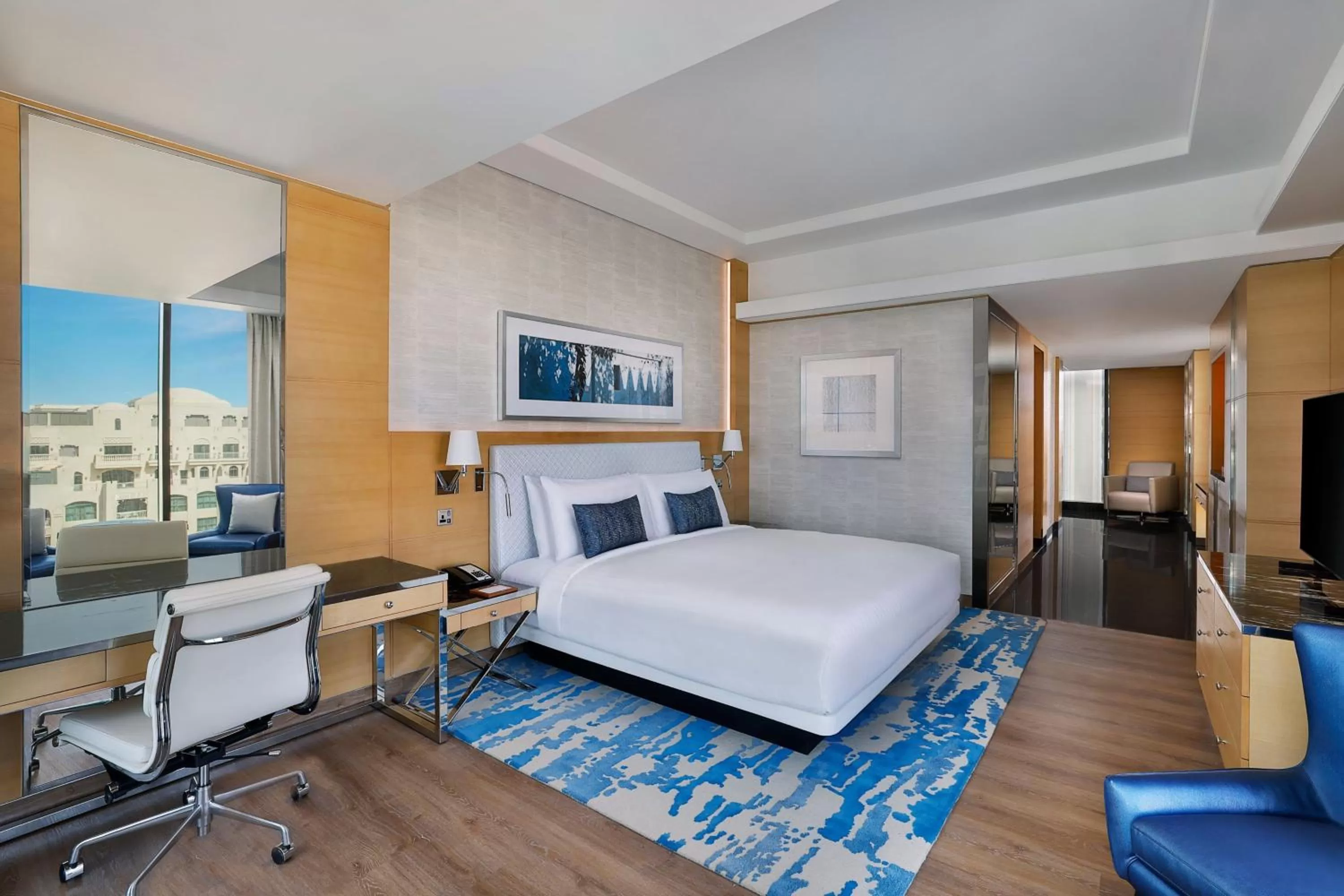 Photo of the whole room, Bed in Marriott Resort Palm Jumeirah, Dubai