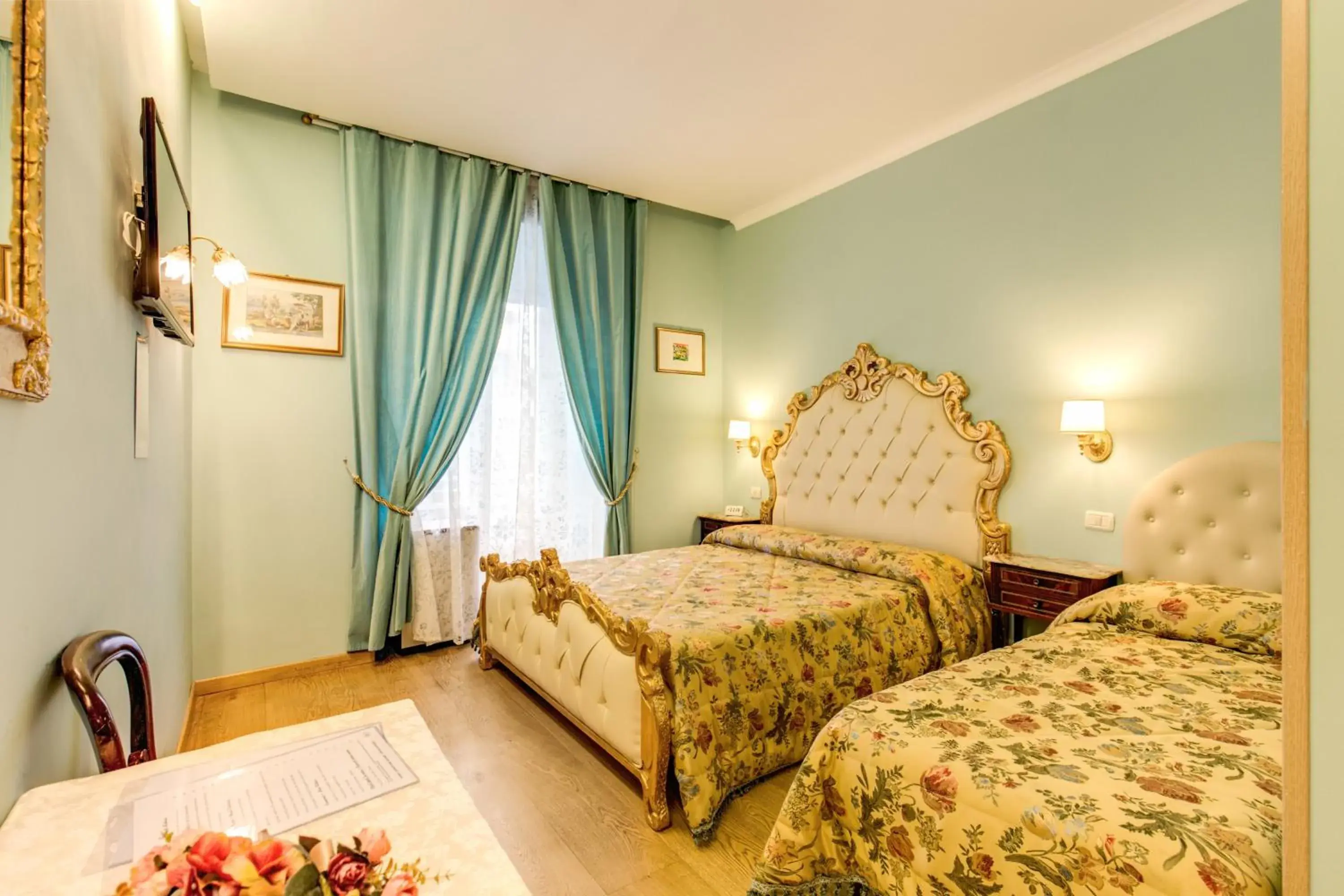 Photo of the whole room, Bed in La Reggia dei Principi