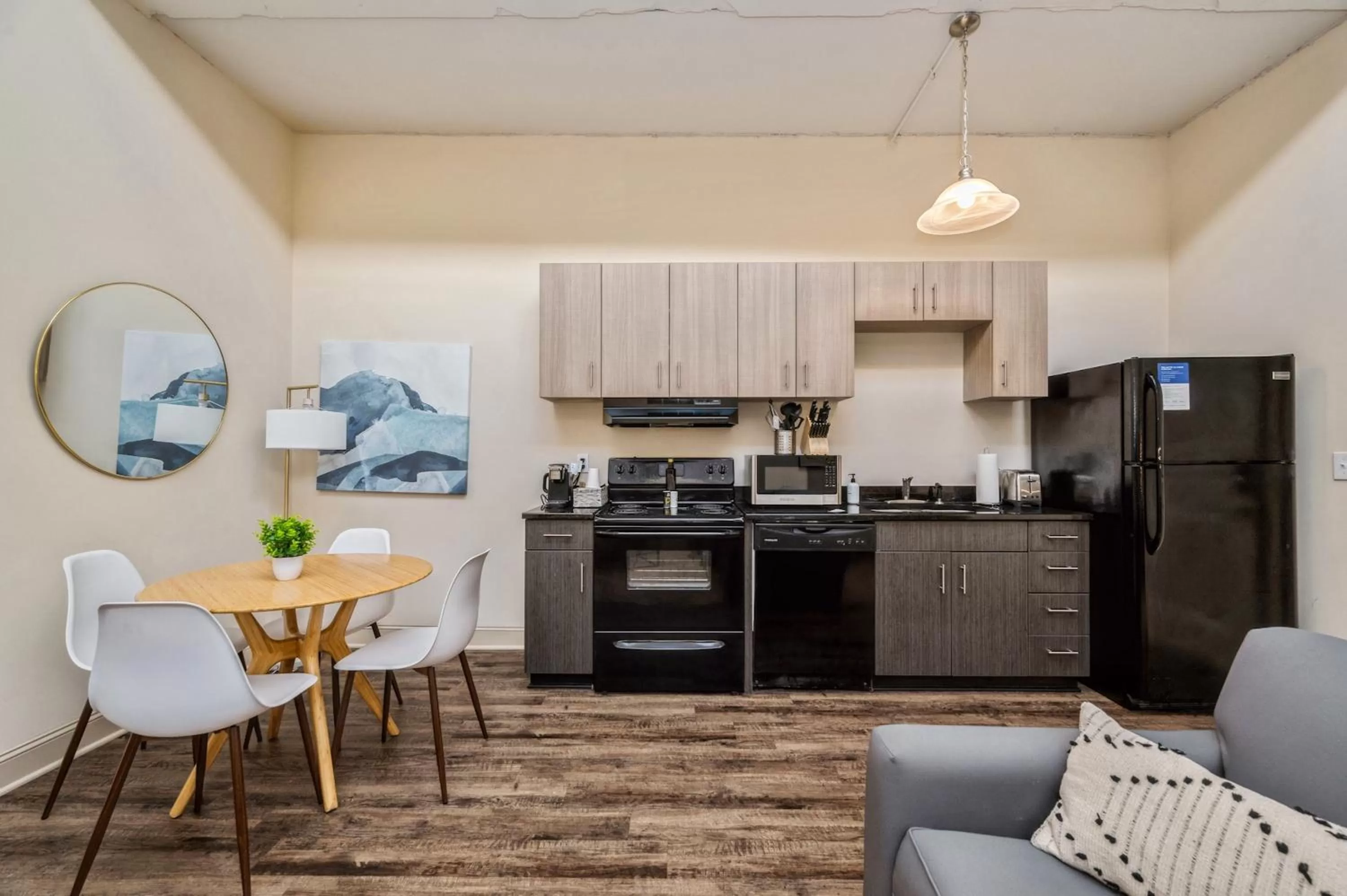 kitchen, Kitchen/Kitchenette in Kasa Arts District Winston-Salem