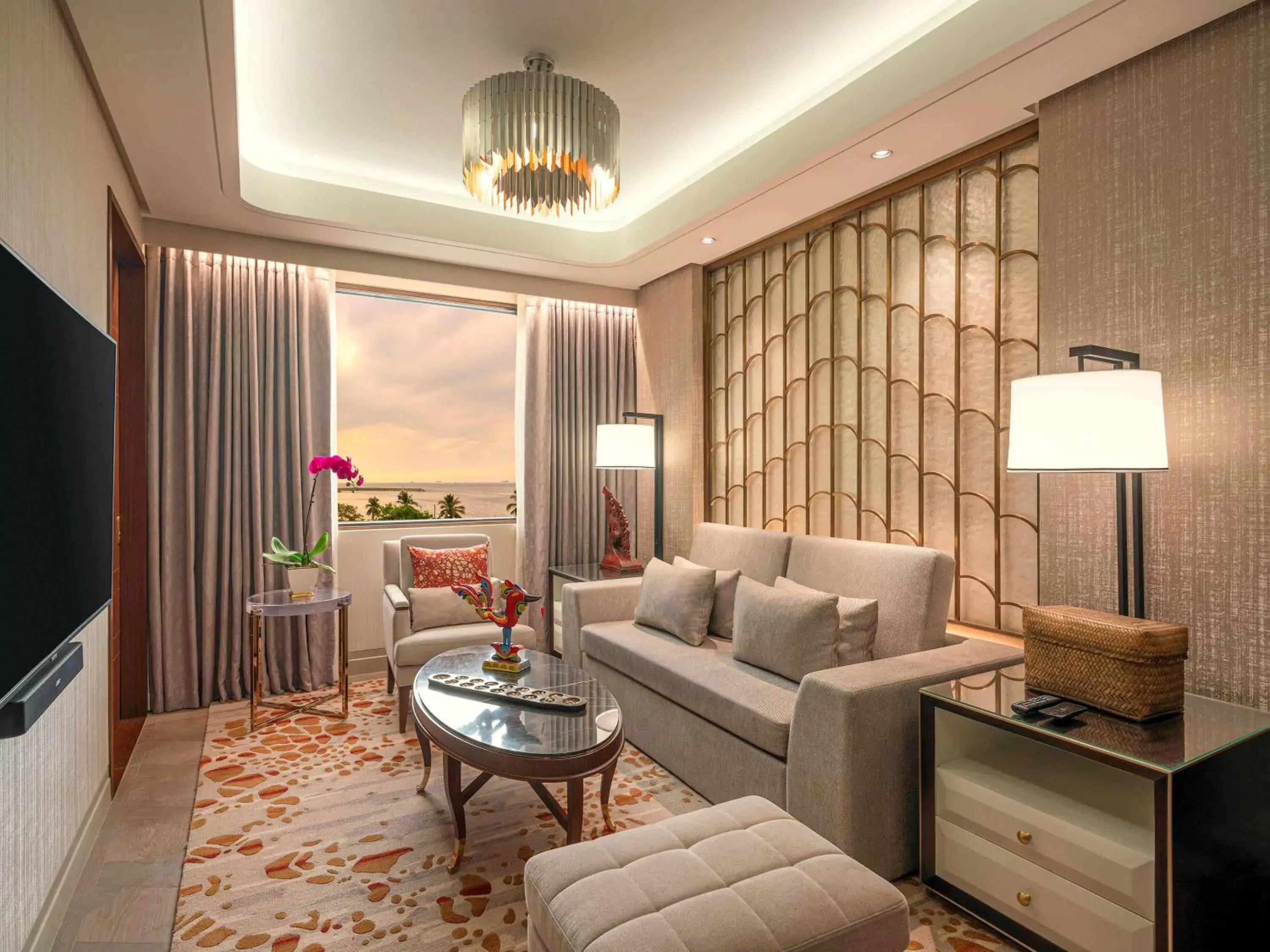 Bedroom, Seating Area in Admiral Hotel Manila - MGallery
