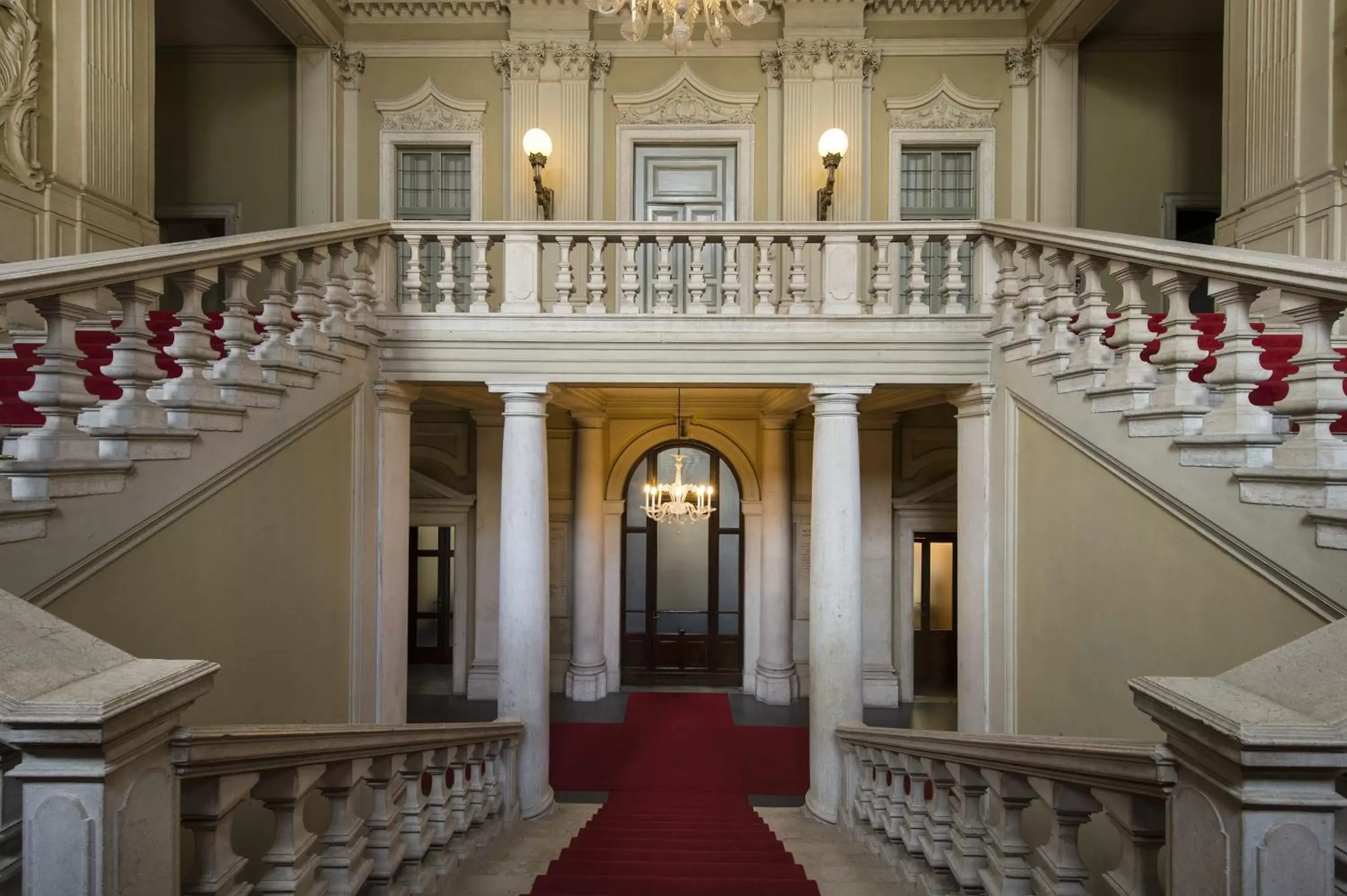 Facade/entrance in Centro Paolo VI