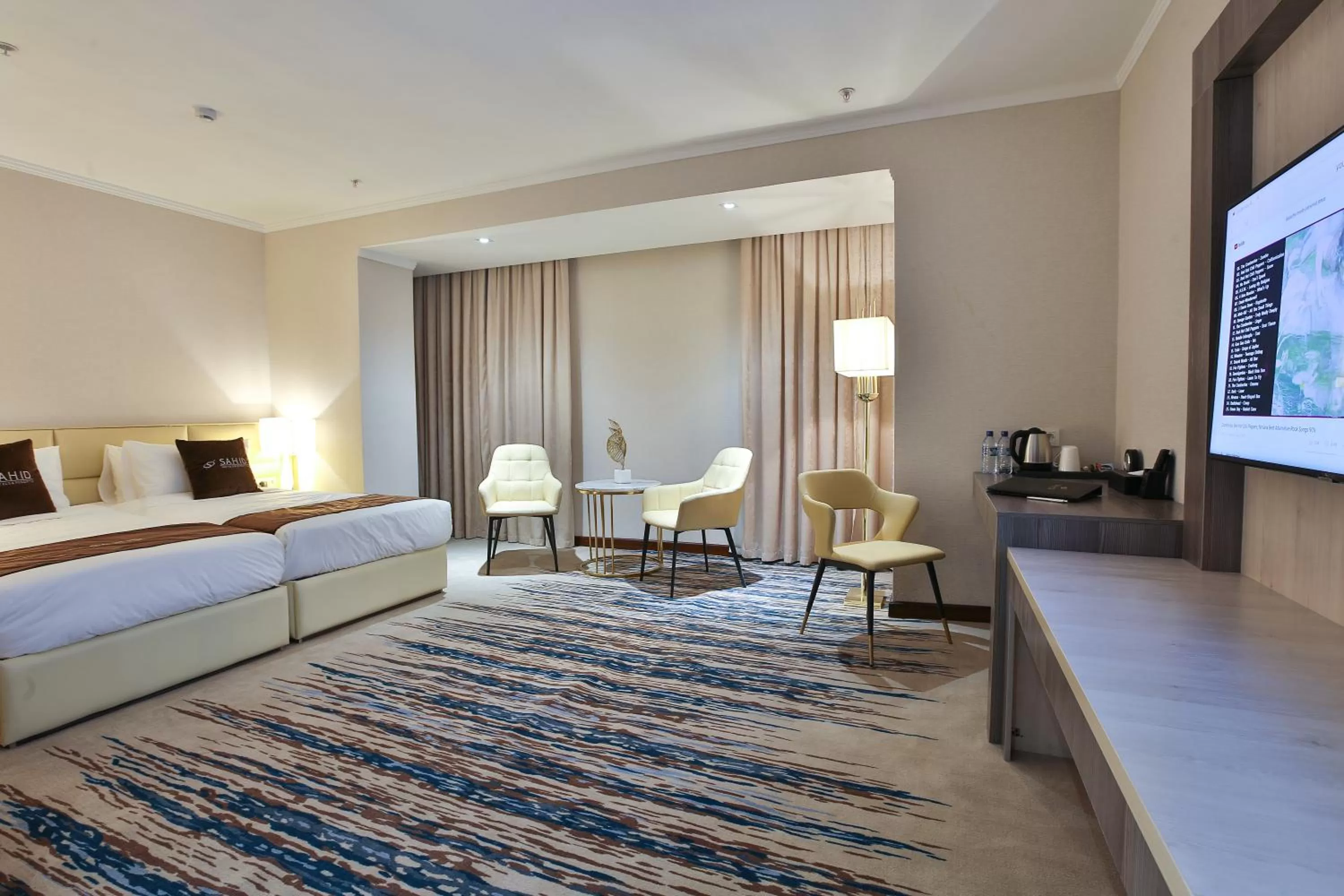 View (from property/room), Seating Area in Sahid Zarafshon