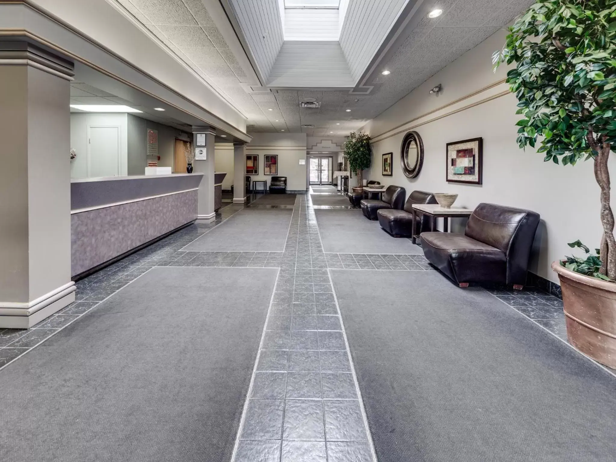 Lobby or reception in Heritage Inn Hotel & Convention Centre - Cranbrook