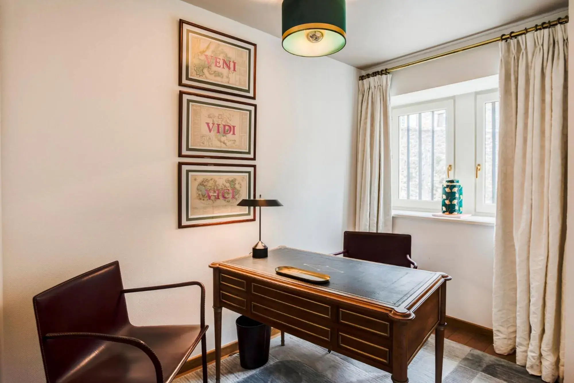 Seating area, TV/Entertainment Center in Villa Florentine