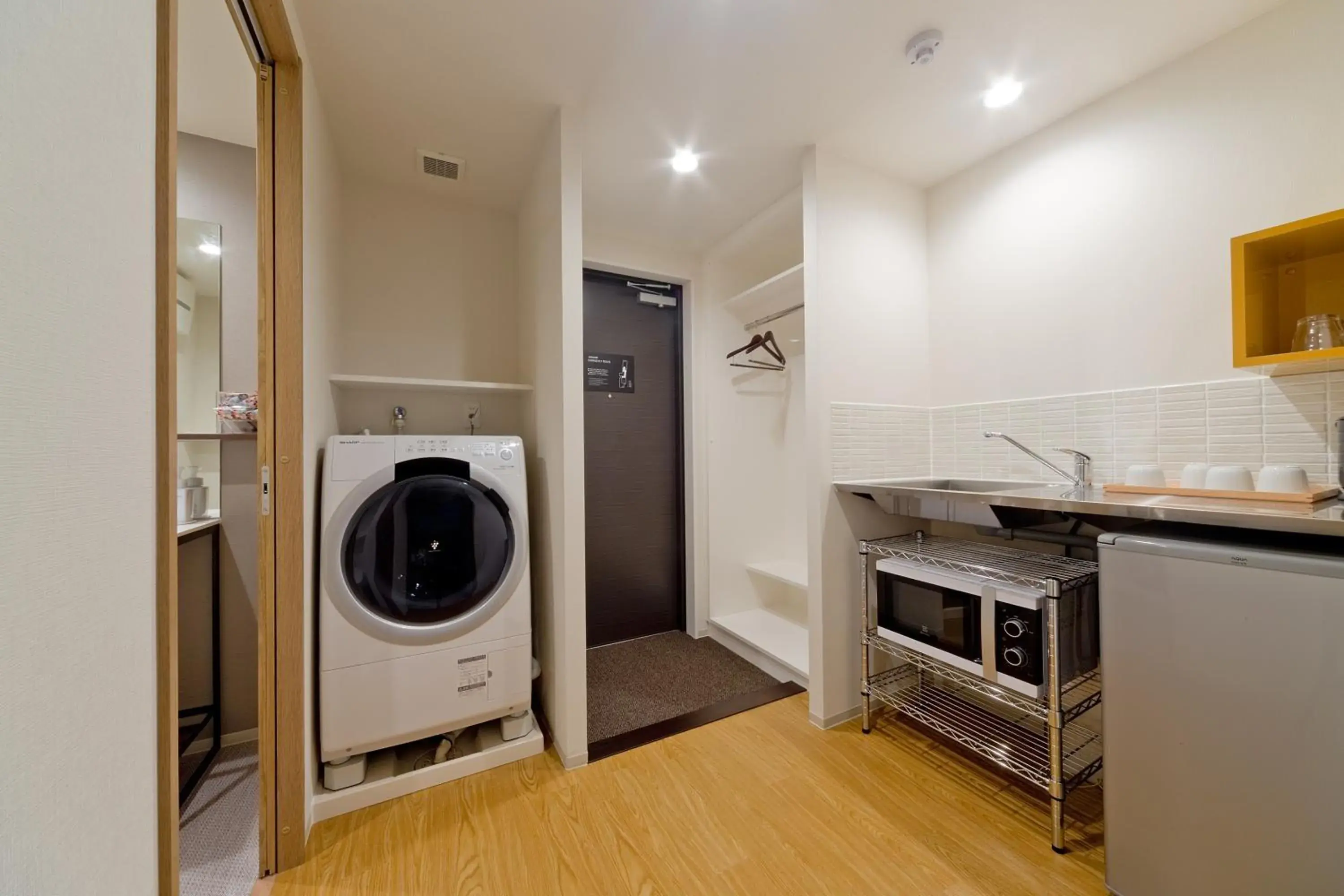 Photo of the whole room, Kitchen/Kitchenette in M's Inn Higashiyama