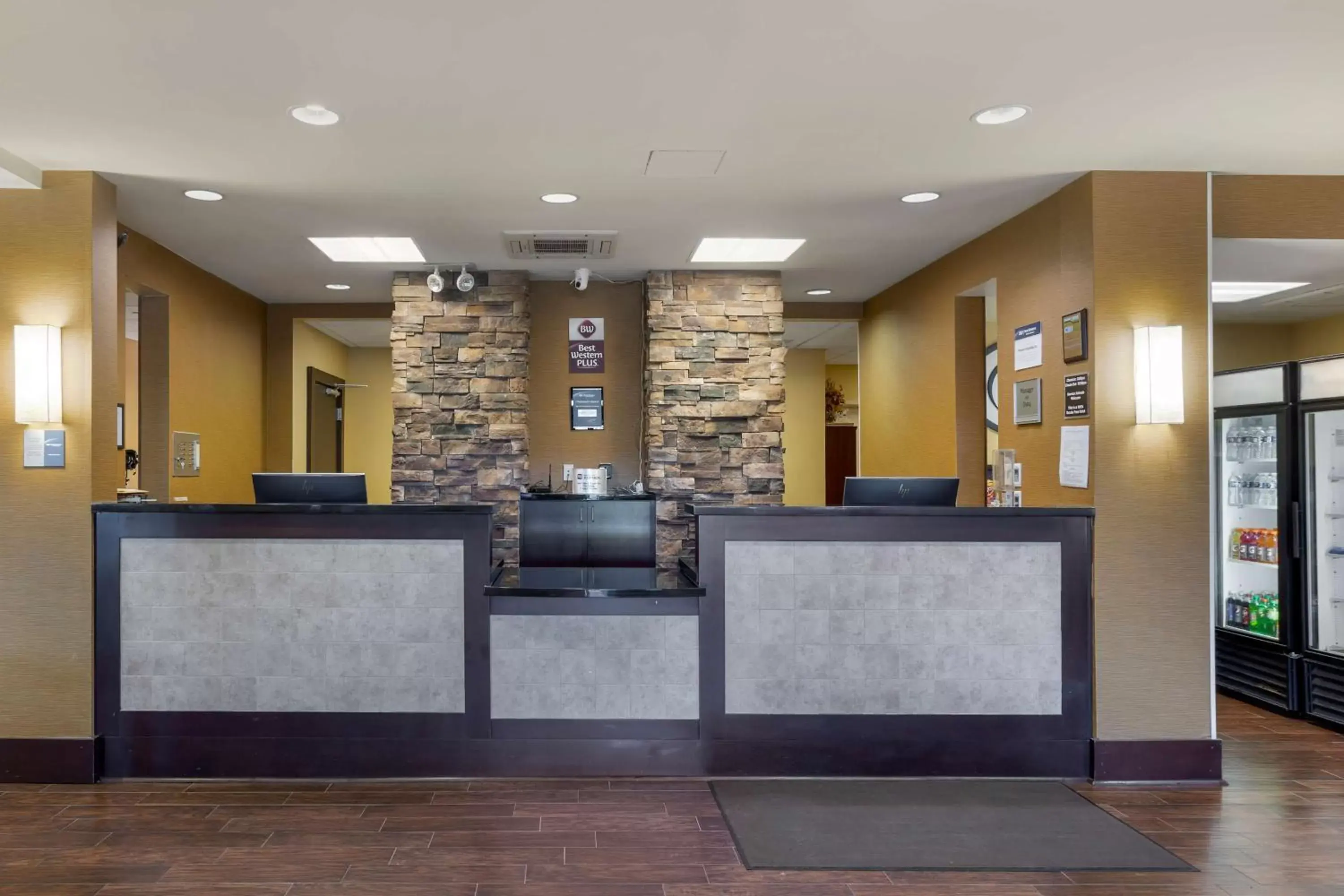 Lobby or reception, Lobby/Reception in Best Western PLUS University Park Inn & Suites