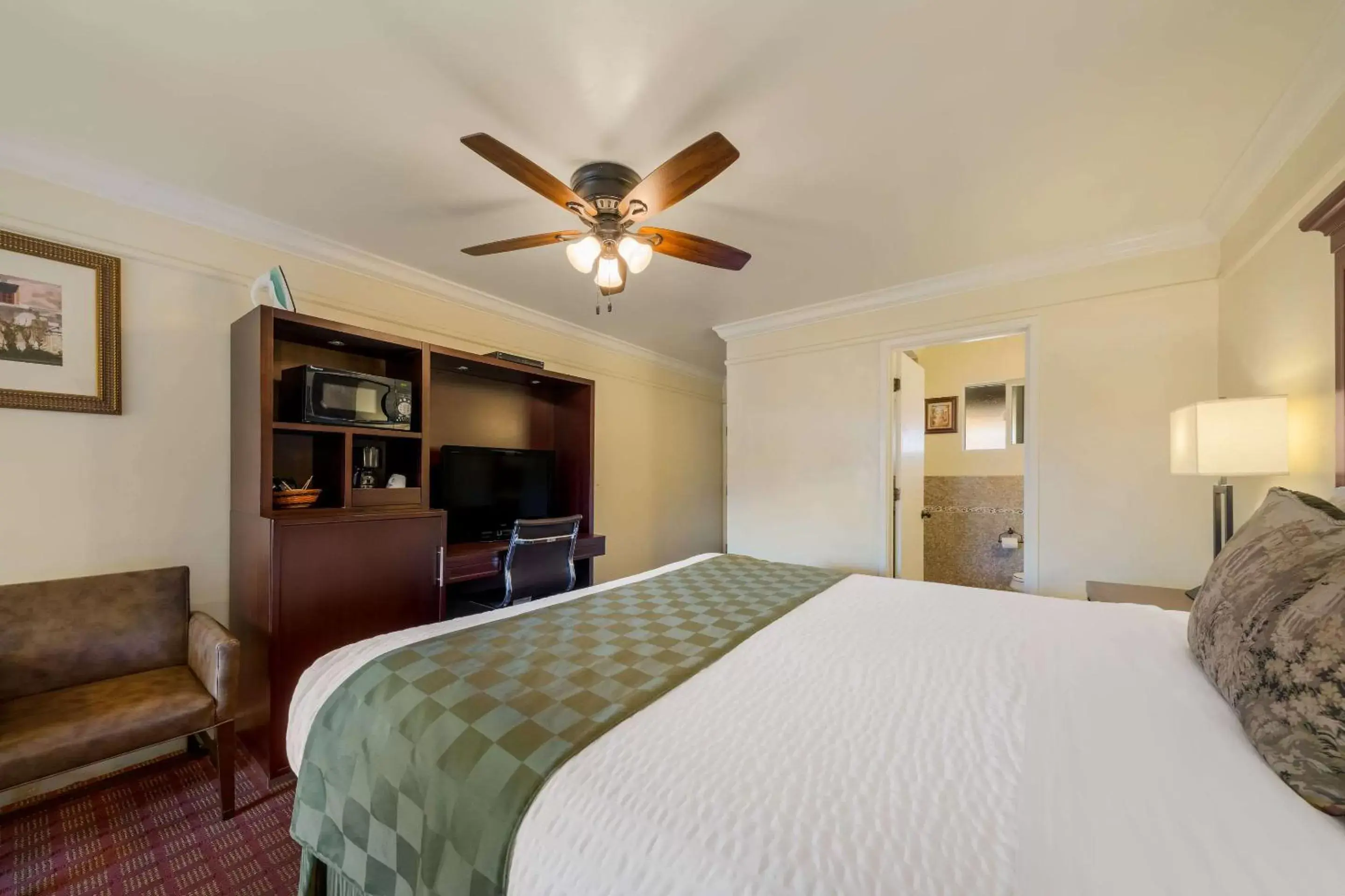 Bedroom, Bed in Clarion Collection Carmel Oaks Inn