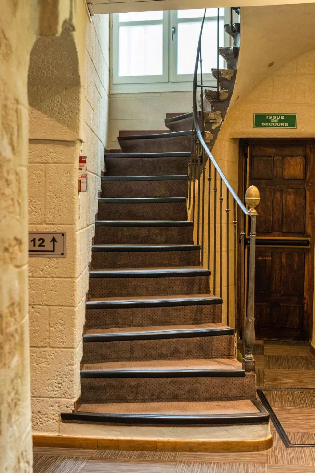 Property building in Garlande Hôtel Avignon Centre