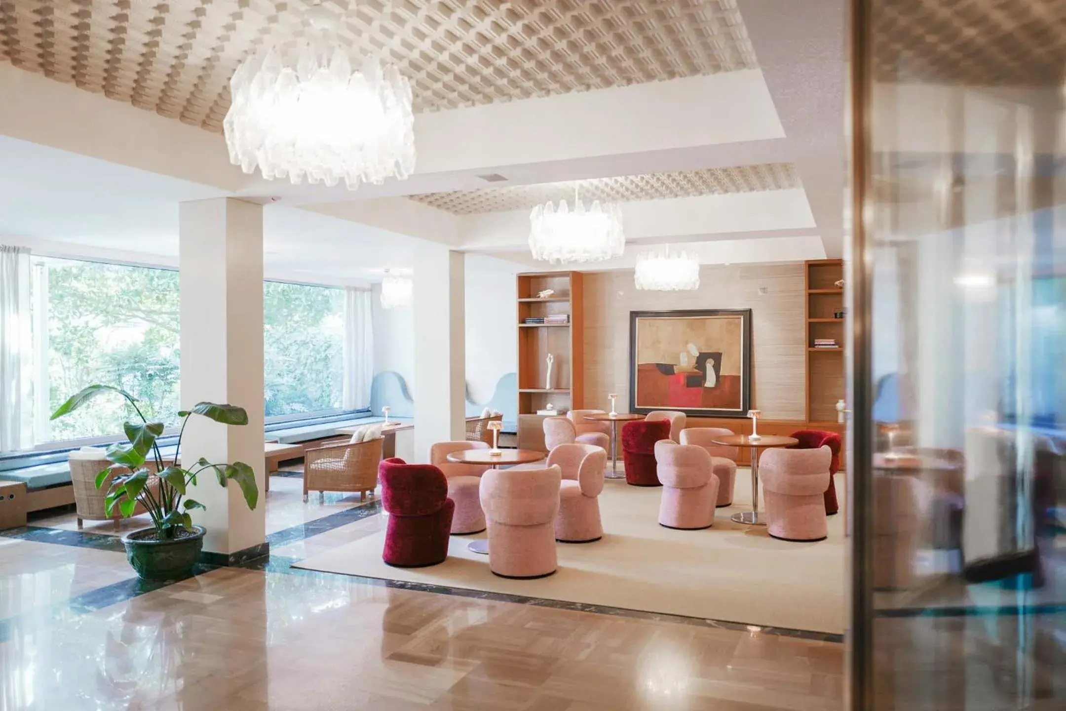 Lounge or bar, Lobby/Reception in Hotel Savoy