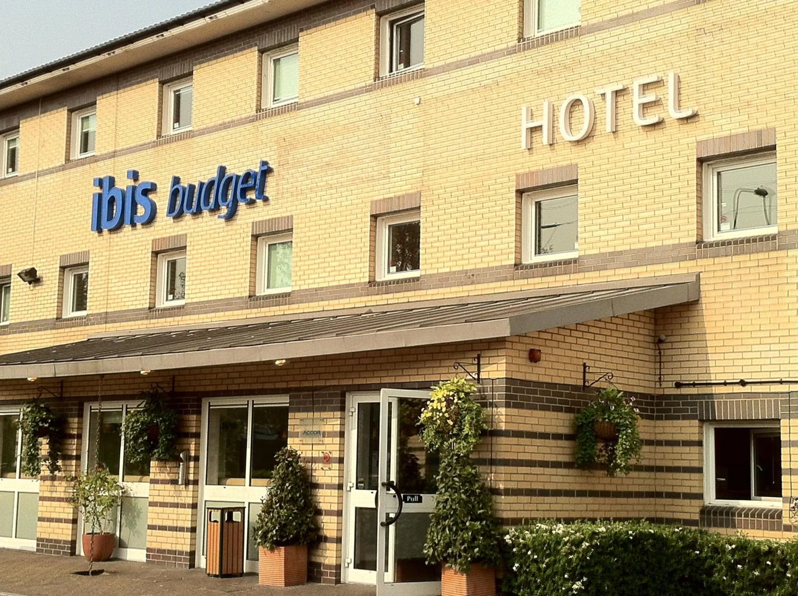 Facade/entrance in ibis budget London Barking