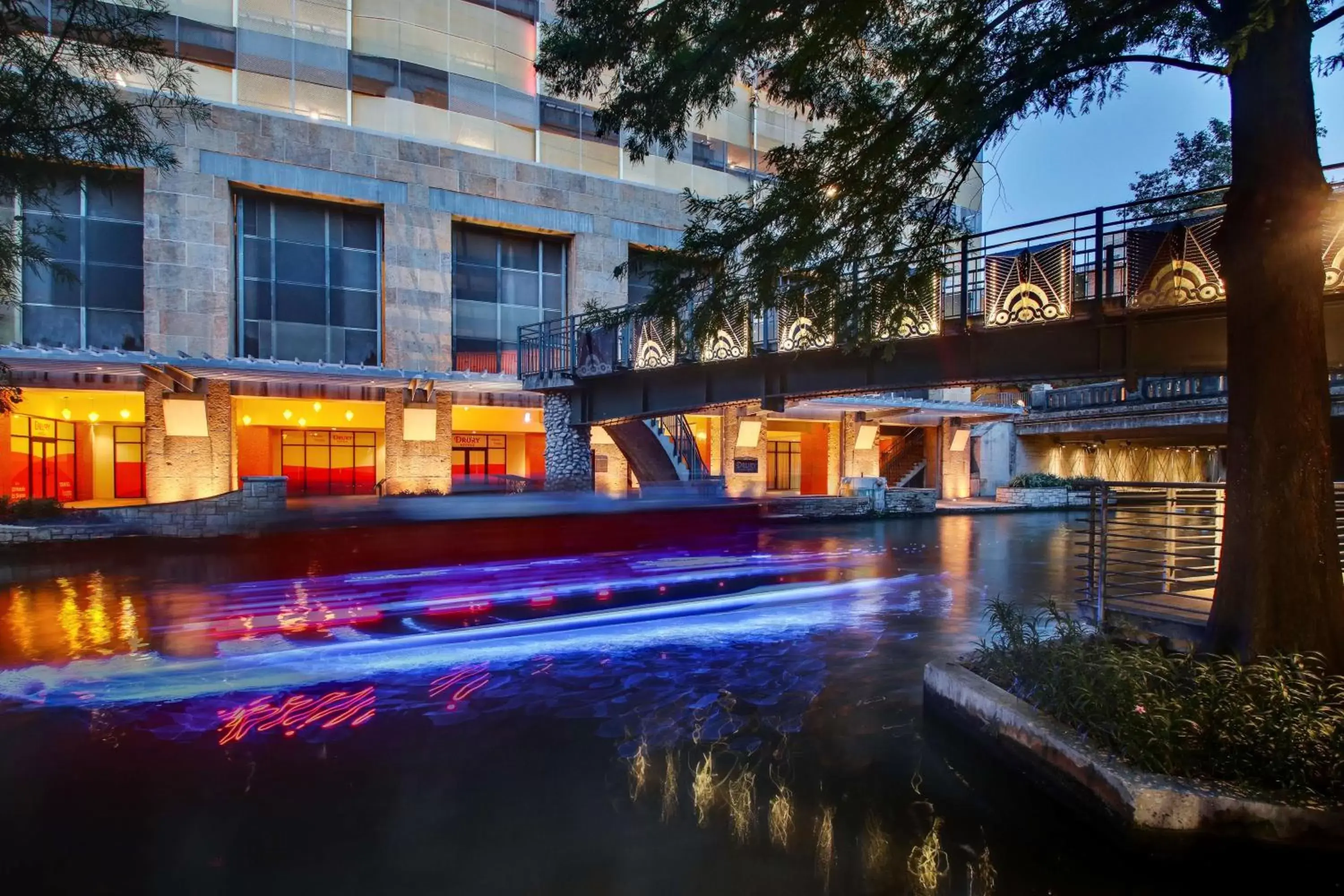 Property building, Swimming Pool in Drury Plaza Hotel San Antonio Riverwalk