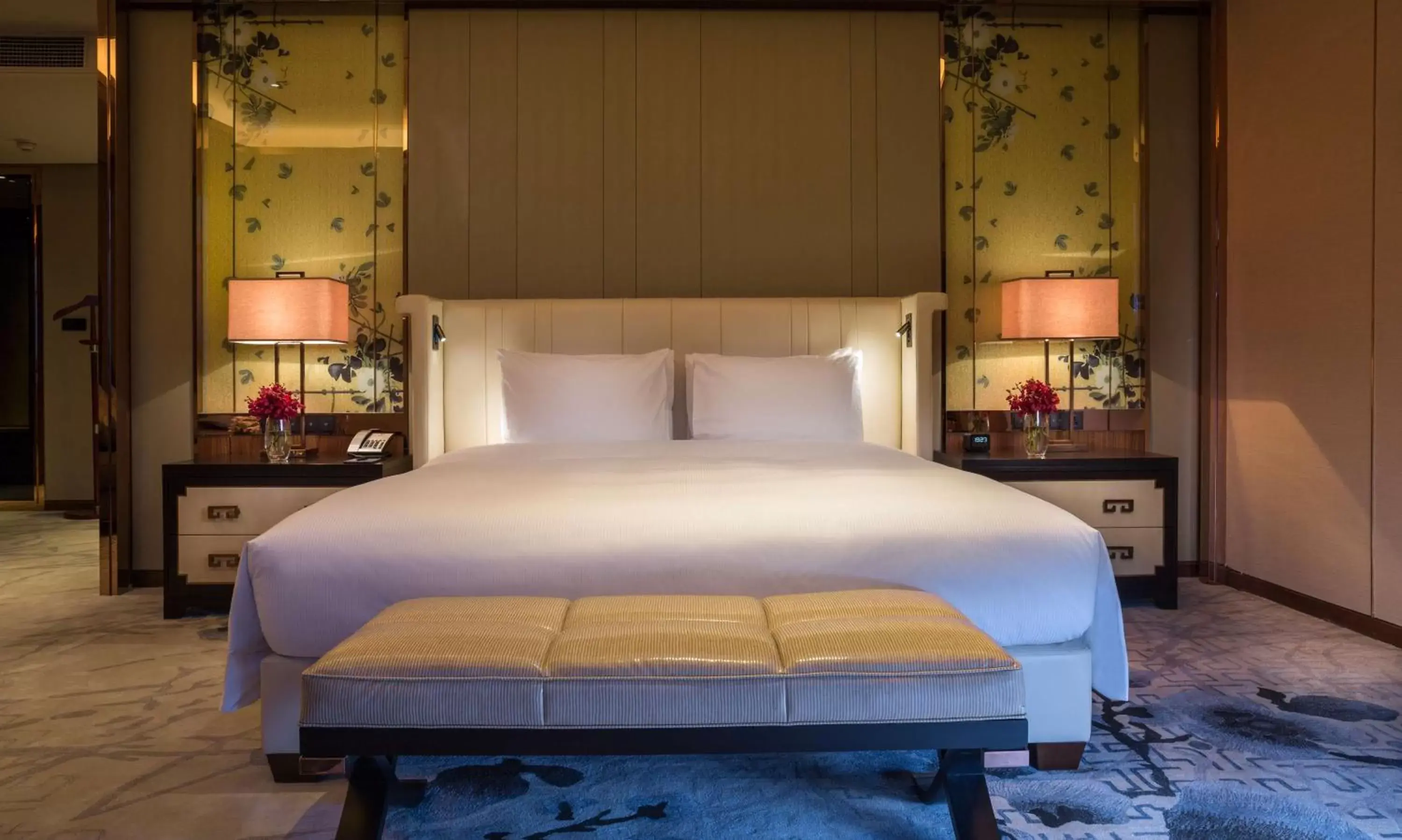 Bed in Hilton Urumqi Bed in Hilton Urumqi