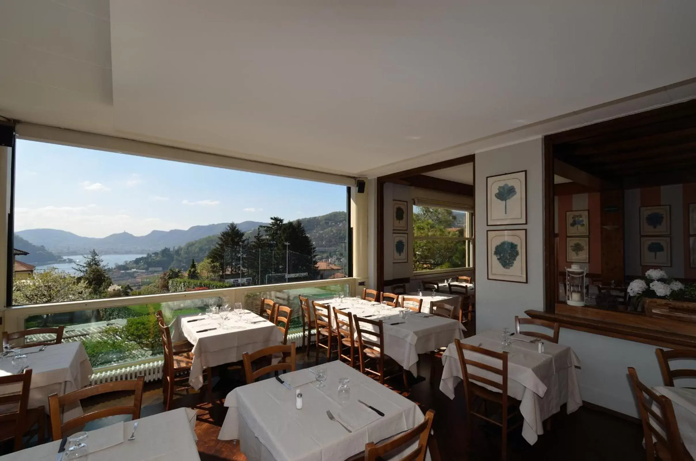 Restaurant/Places to Eat in Albergo Della Torre