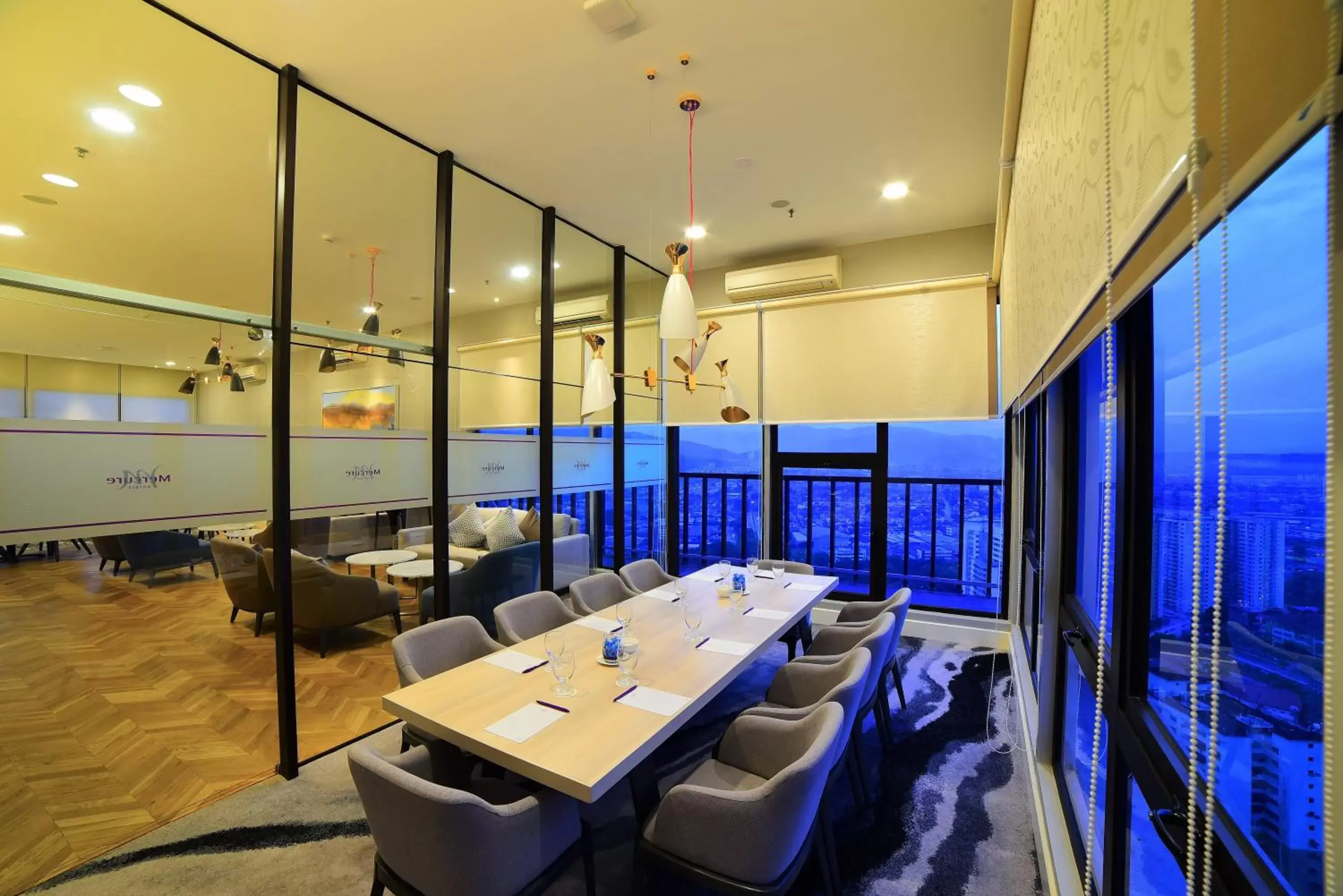 Lounge or bar, Restaurant/Places to Eat in Mercure Selangor Selayang