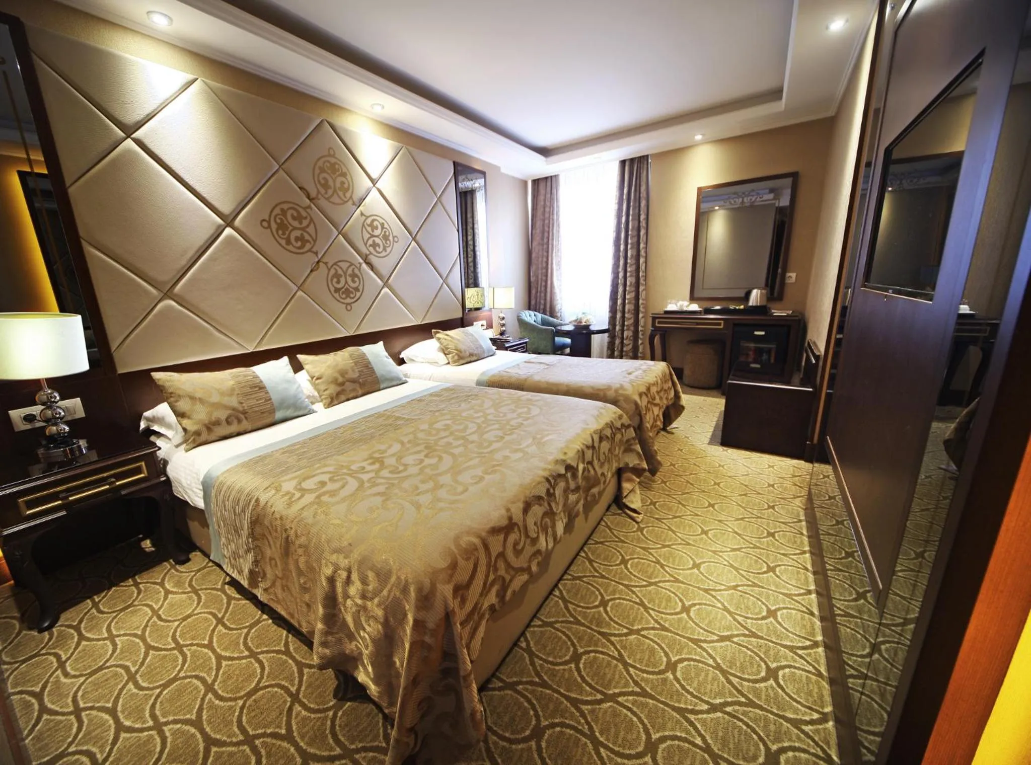 Bed in Black Bird Hotel