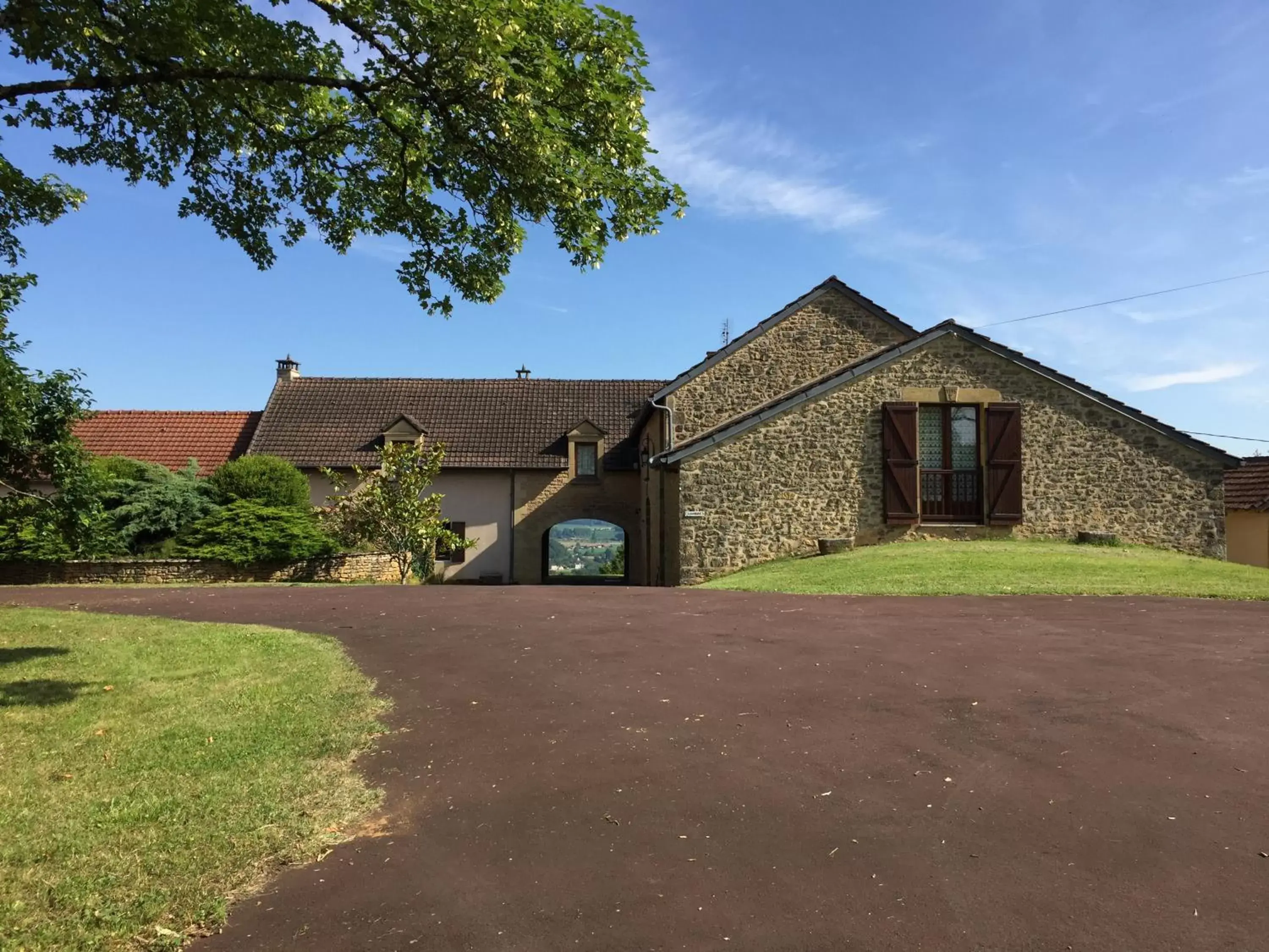 Facade/entrance, Property Building in Domaine de Lascaux