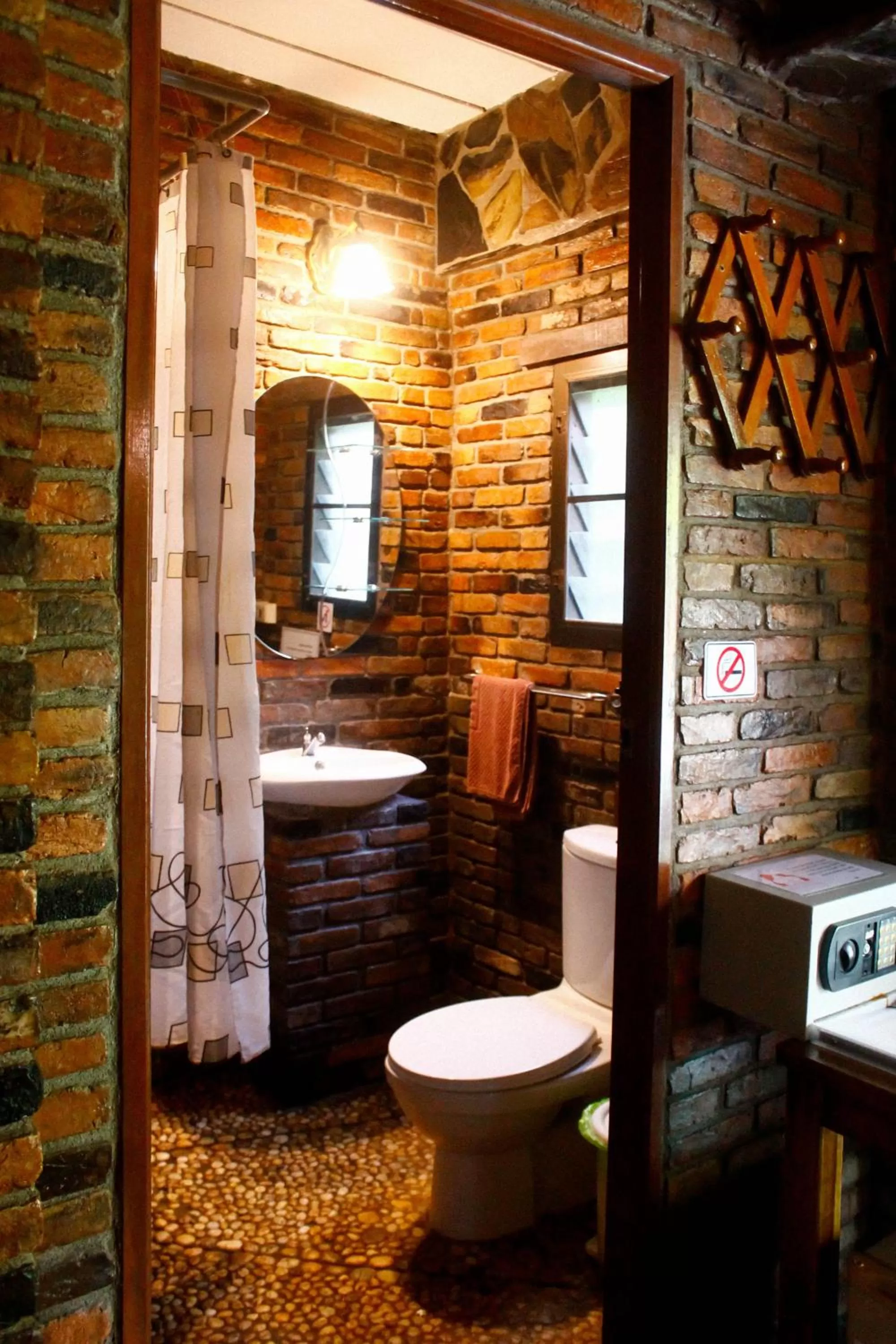 Bathroom in Khao Sok Las Orquideas Resort