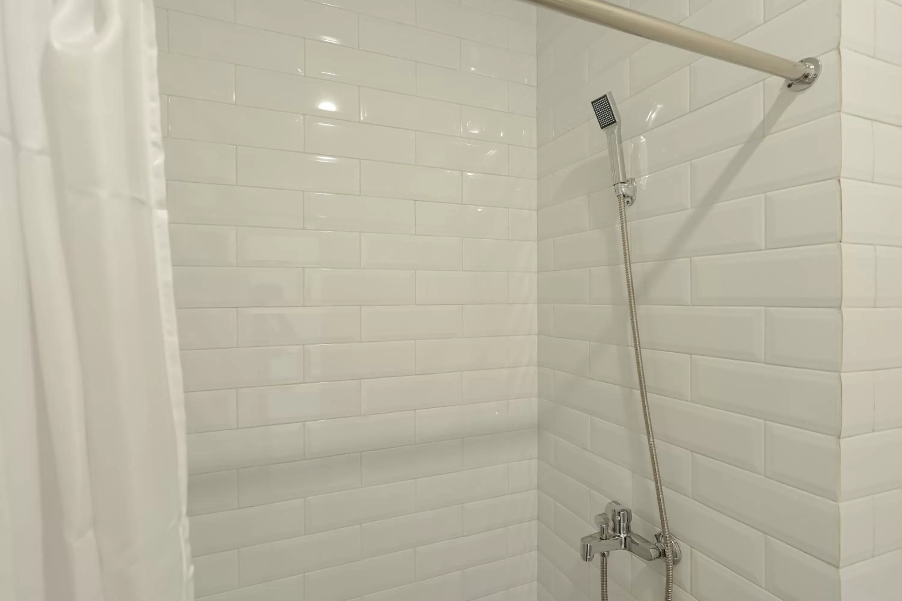 Bathroom in RedDoorz Syariah Plus @ BSD City